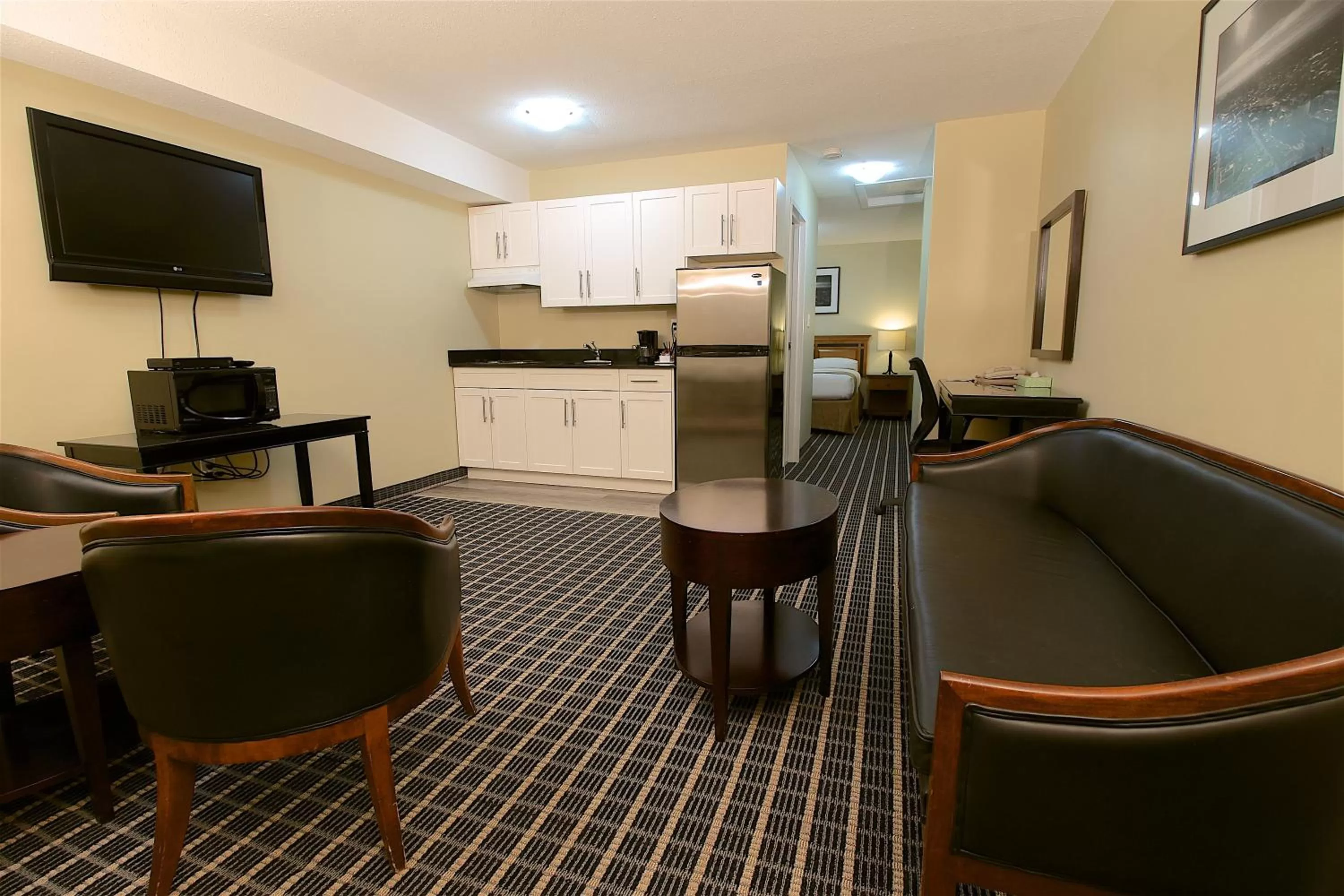 Living room, Seating Area in Medicine Hat Suites