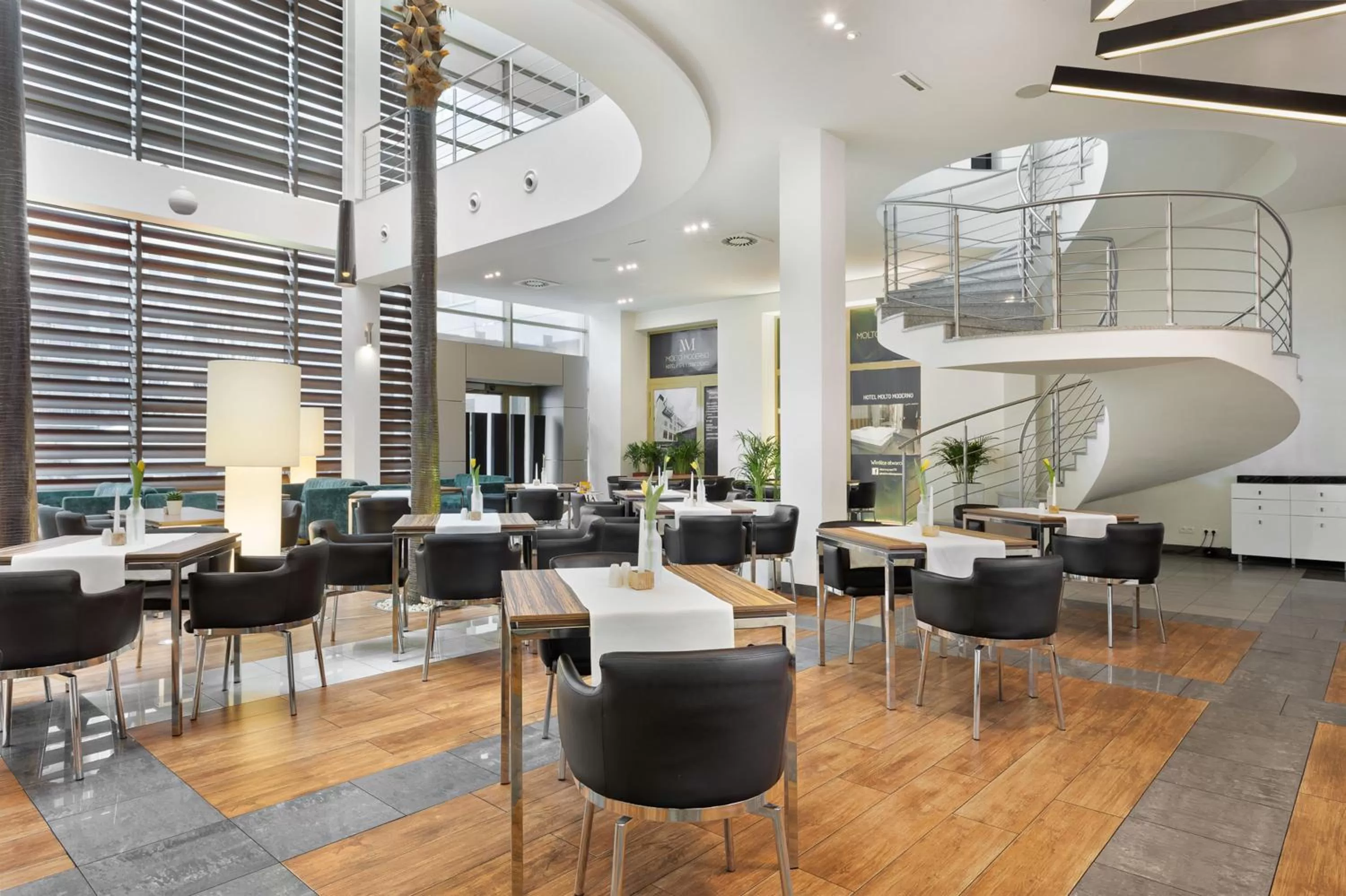 Restaurant/places to eat in Hotel Moderno Poznań
