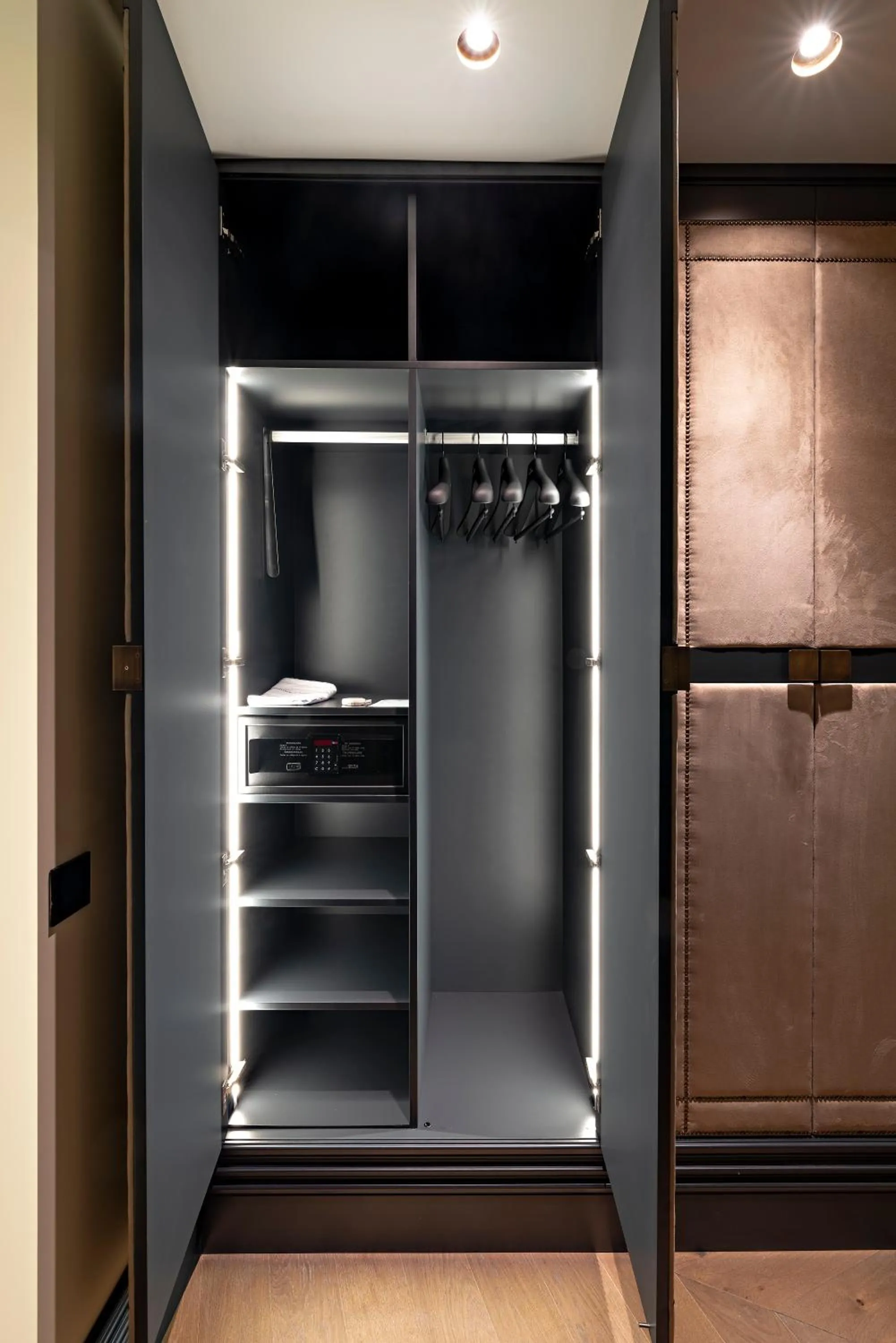 Decorative detail in CoolRooms Palacio de Atocha