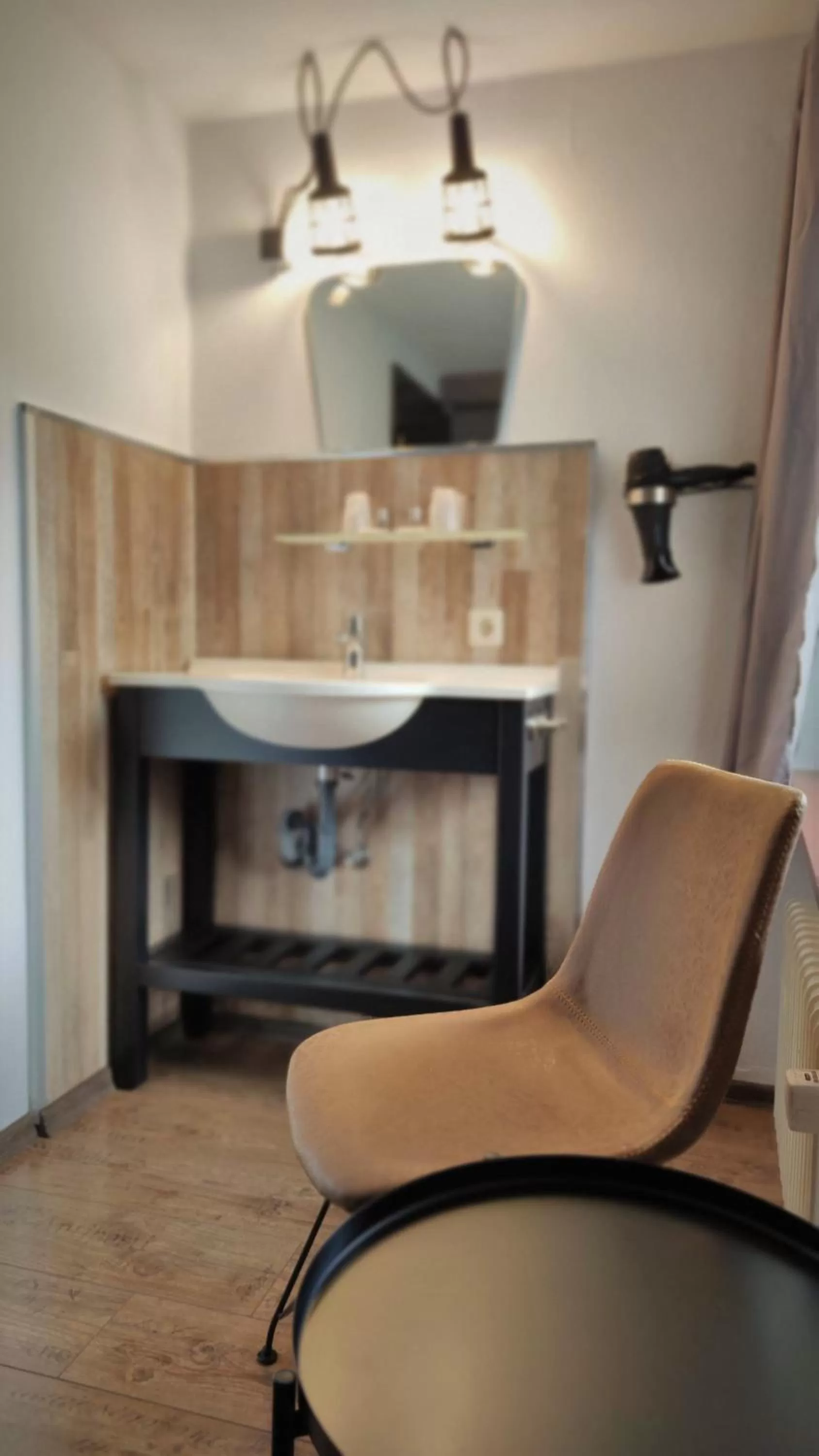 Bedroom in Roastineer Hotel