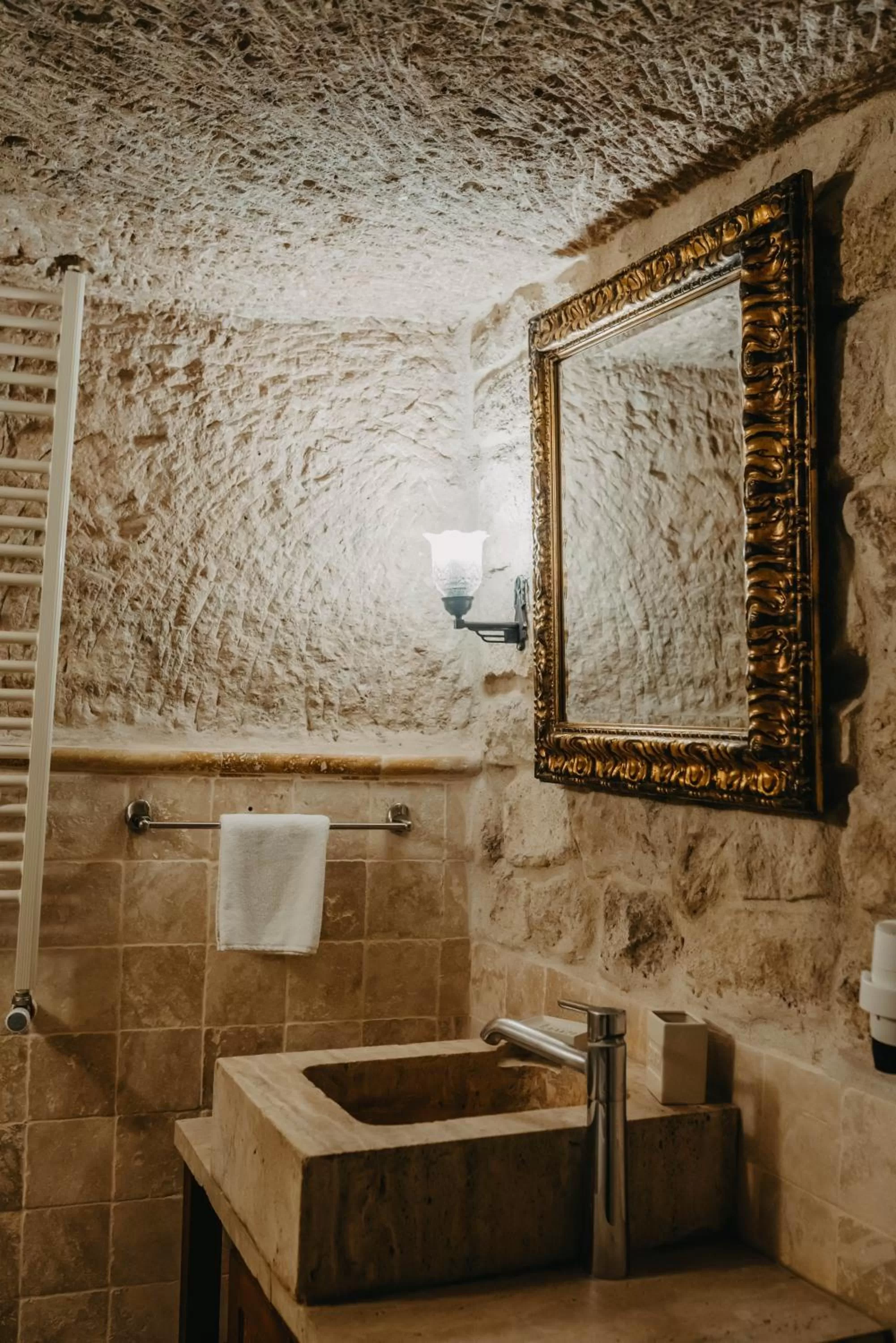 Bathroom in Melekler Evi Cave Hotel