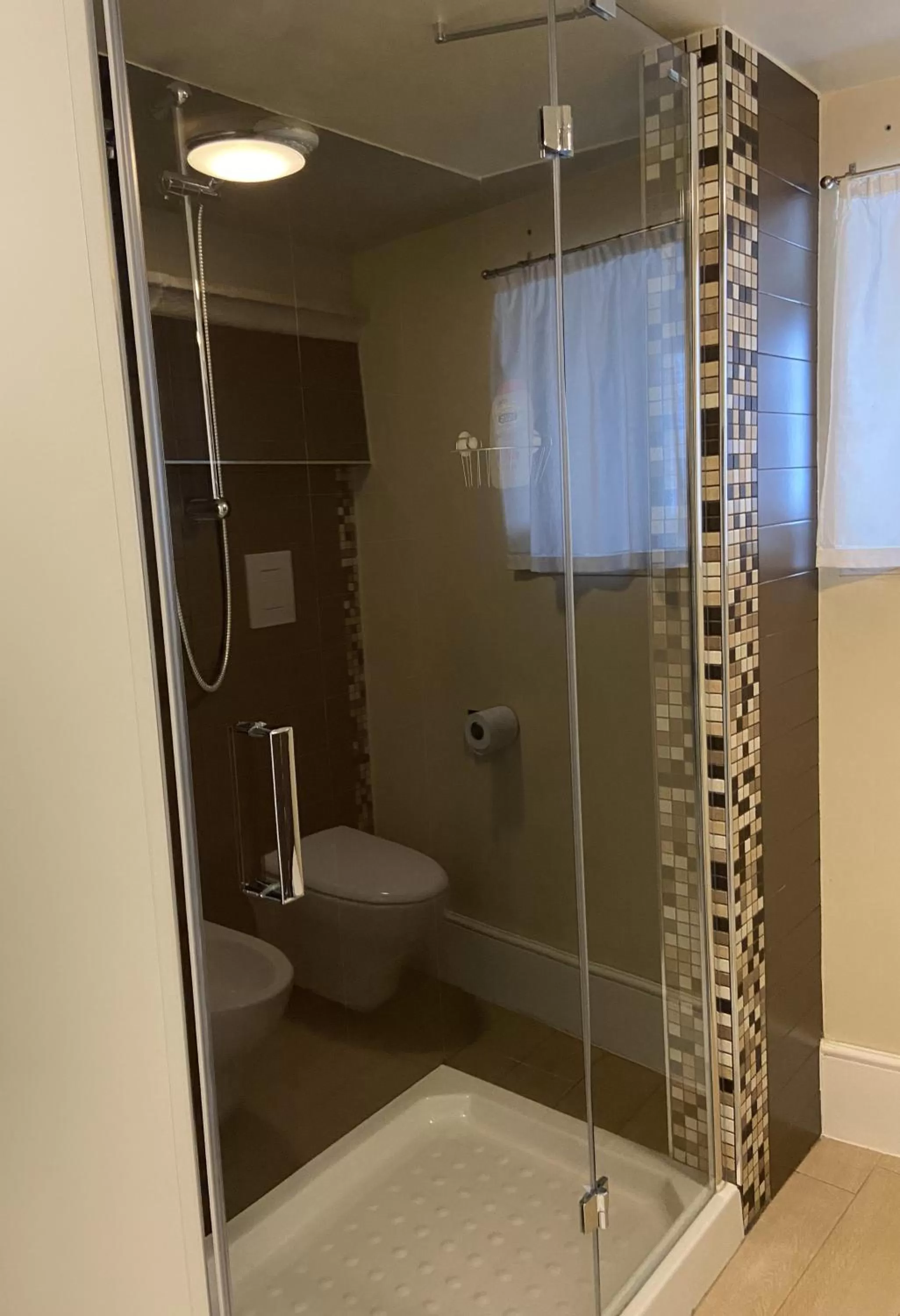 Shower in B&B Porta Baresana