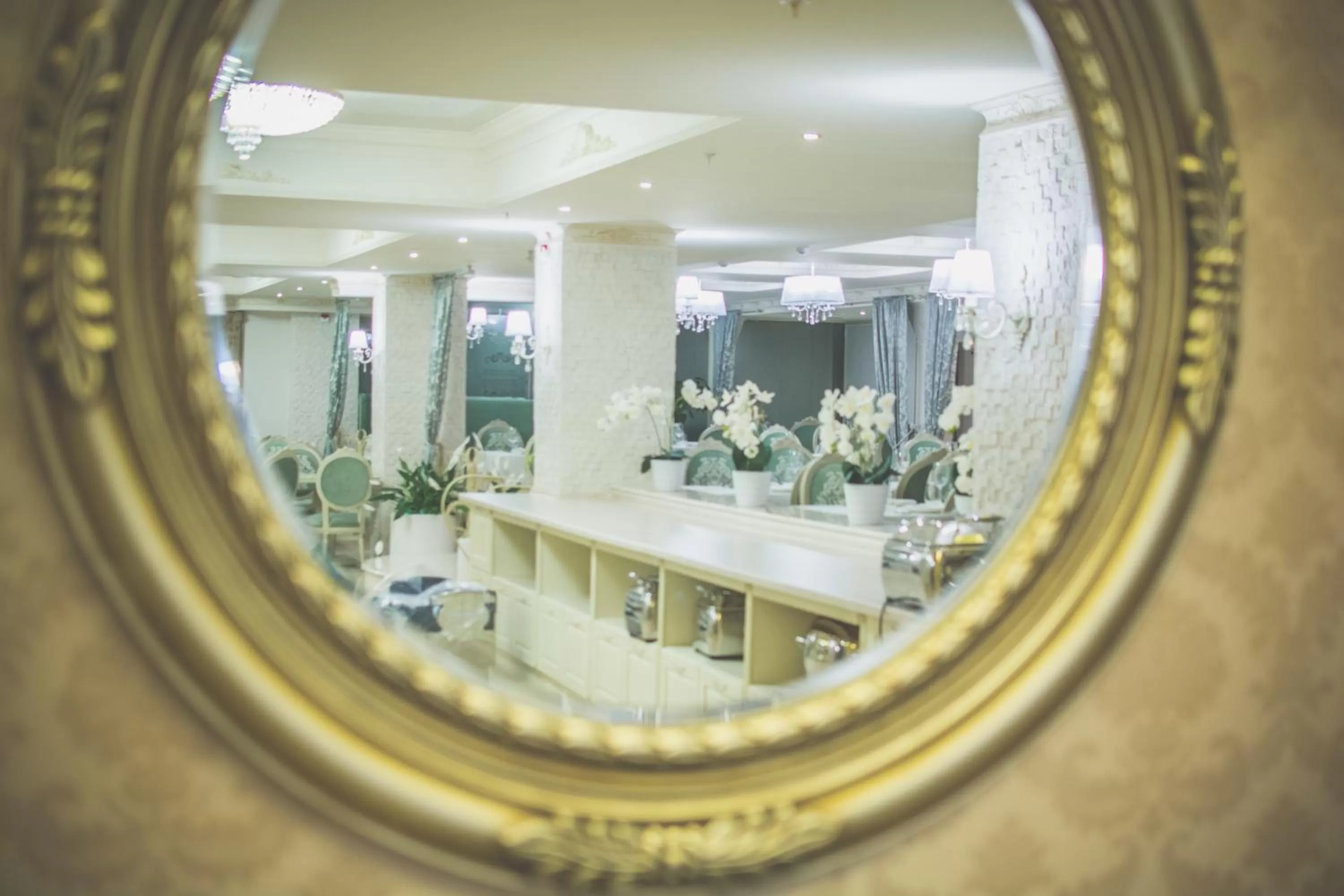 Restaurant/places to eat in Bristol Central Park Hotel