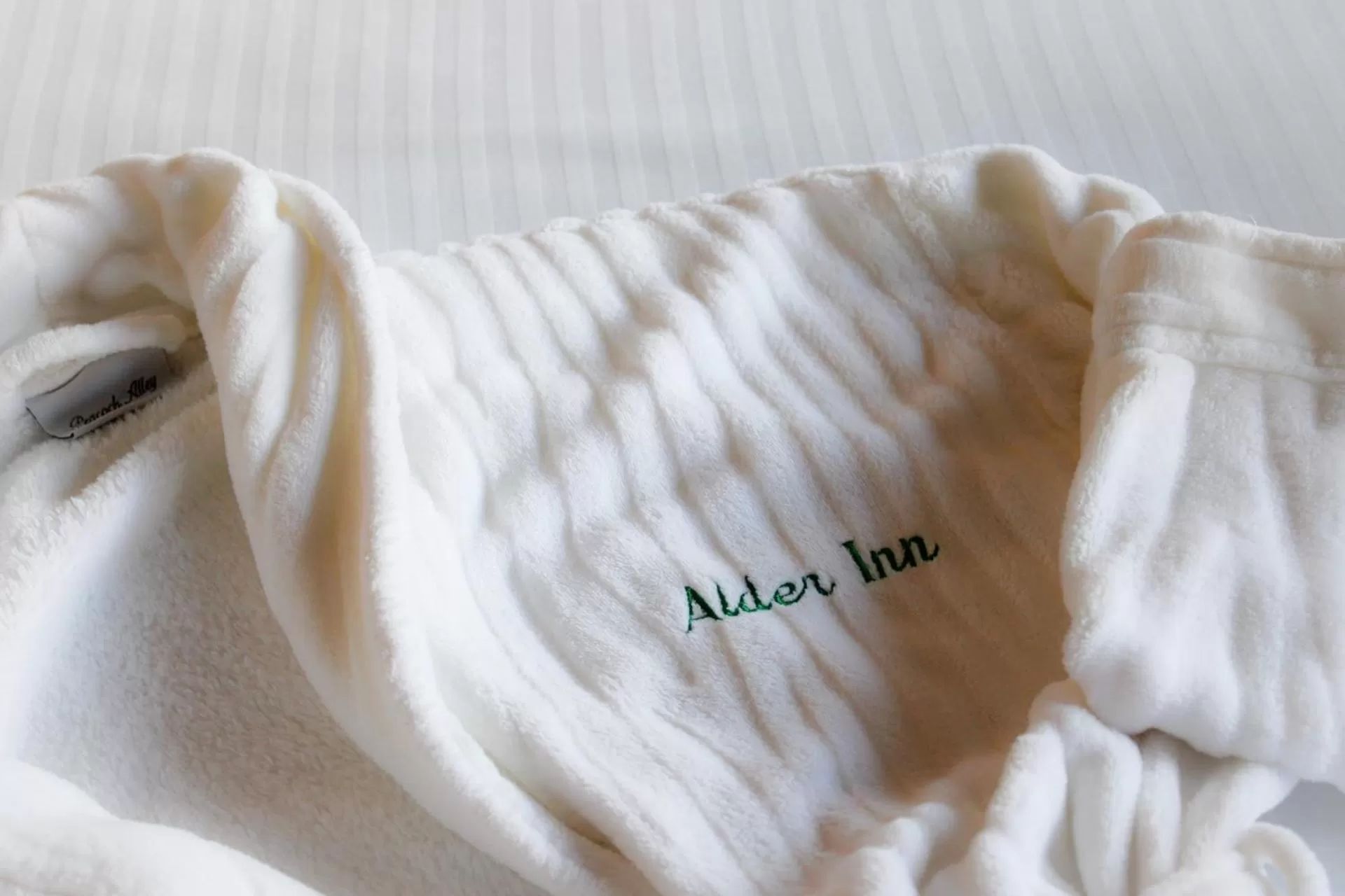 Text overlay, Property Logo/Sign in The Alder Inn