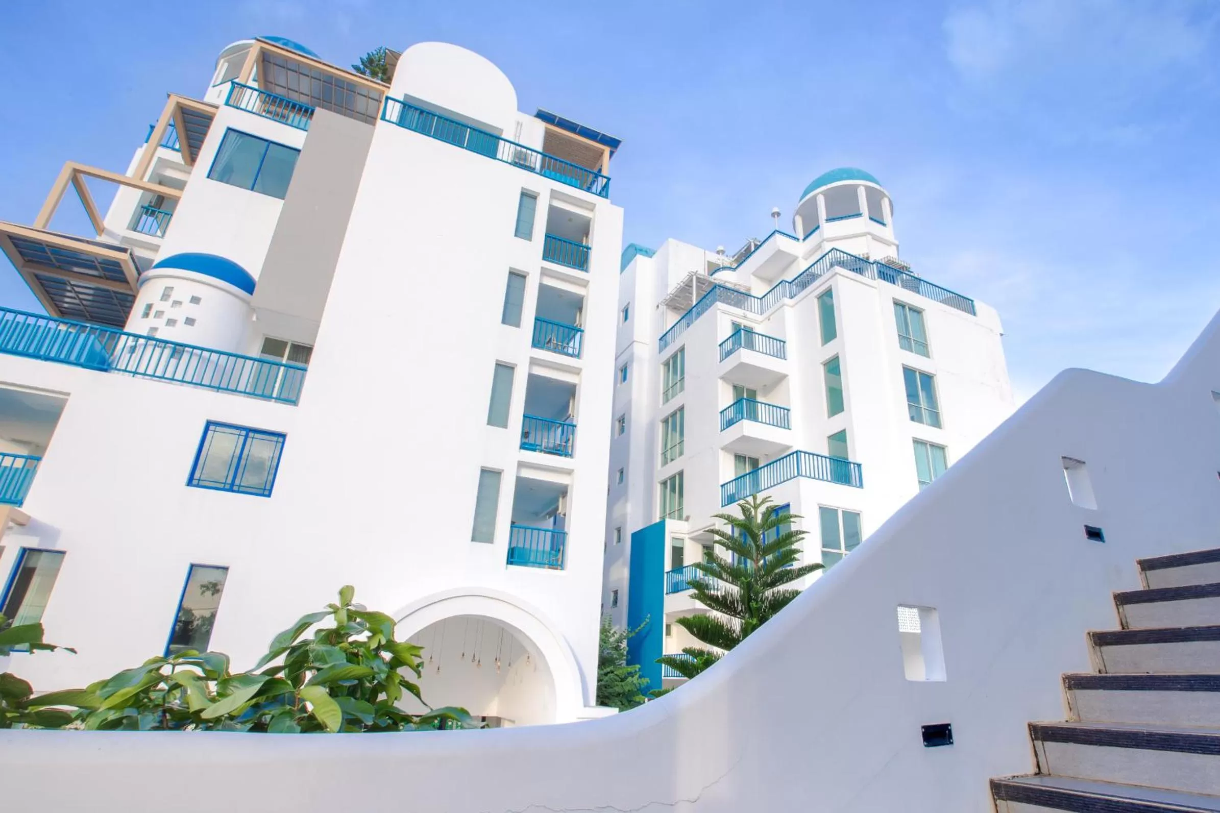 Facade/entrance in Costa Beach Residence & Jacuzzi