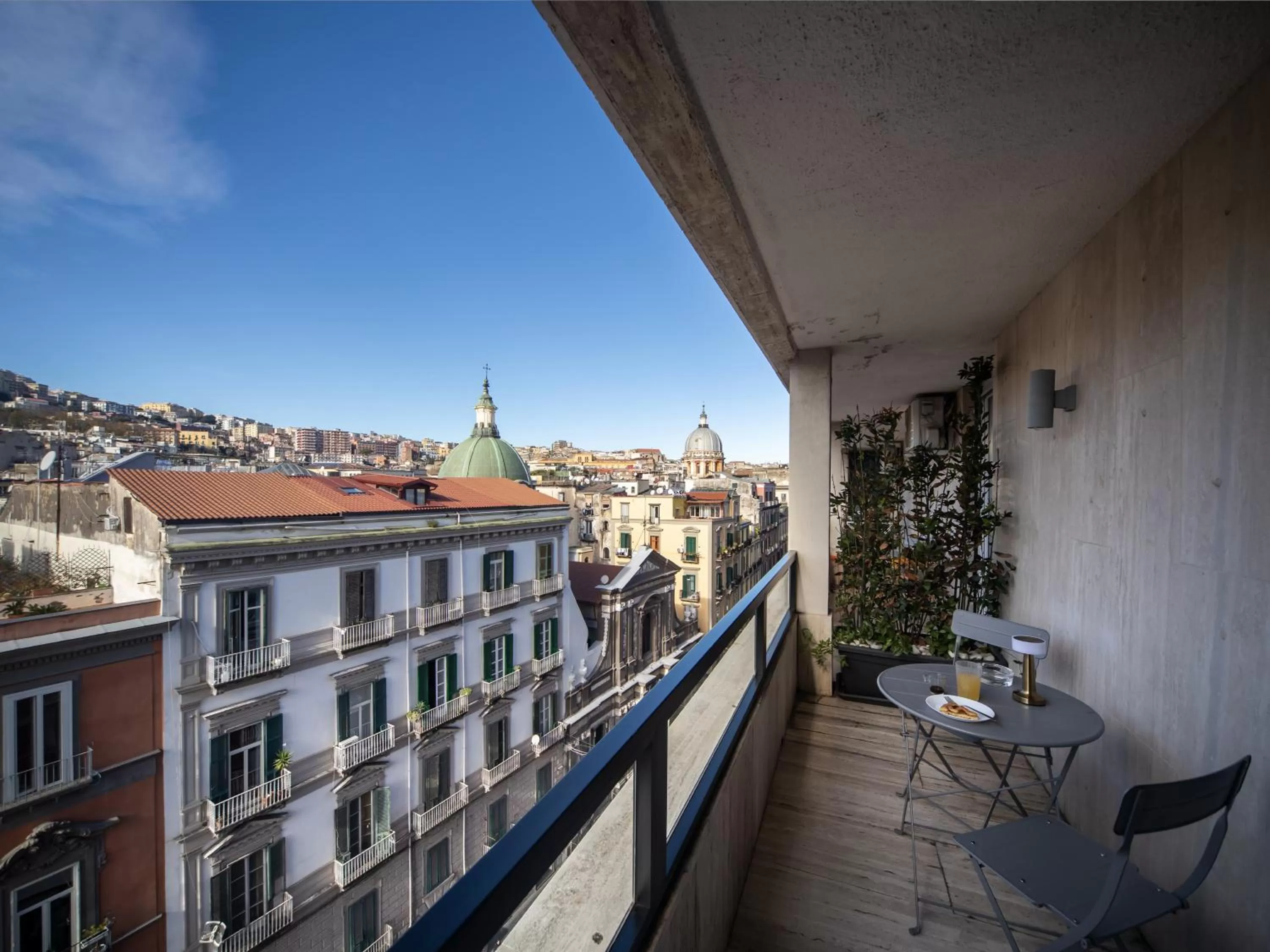 Day in Salotto Borbonico