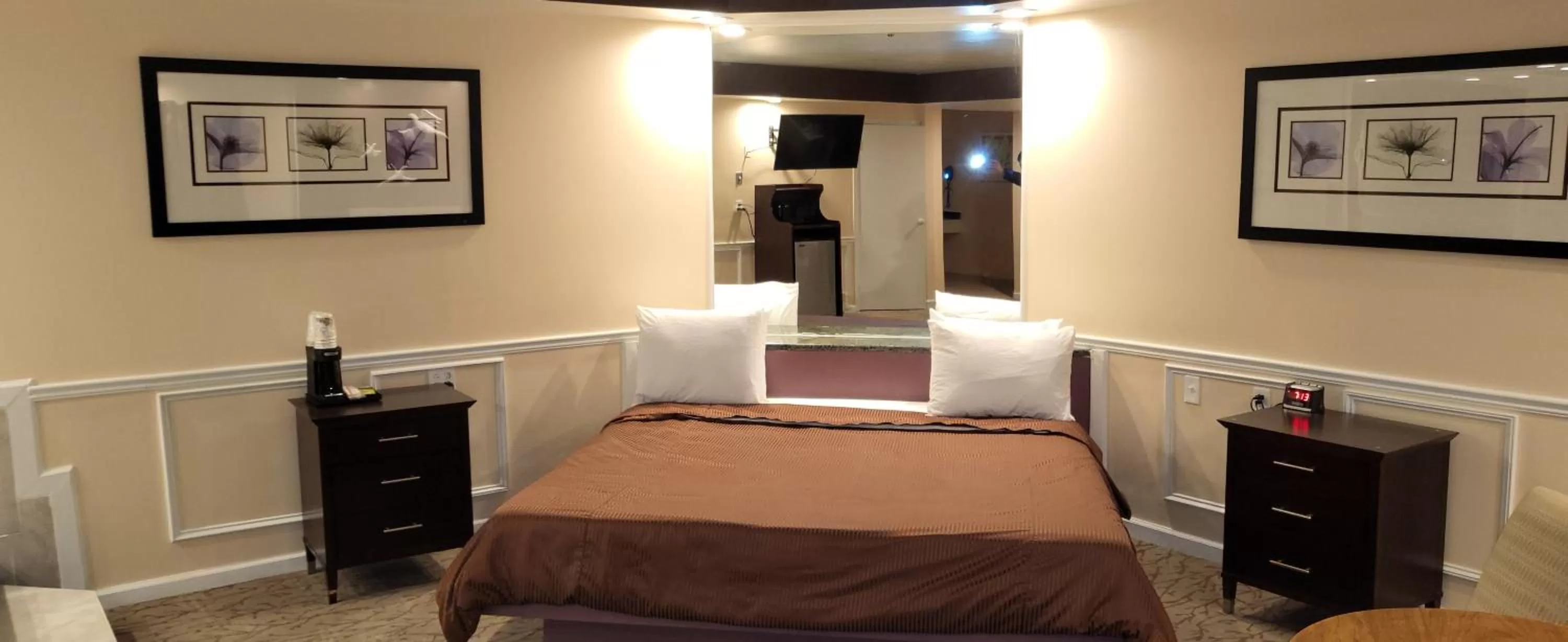 Bed in Inn of the Dove - Romantic Luxury Suites with Jacuzzi & Seasonal Fireplace at Harrisburg-Hershey-Philadelphia, PA