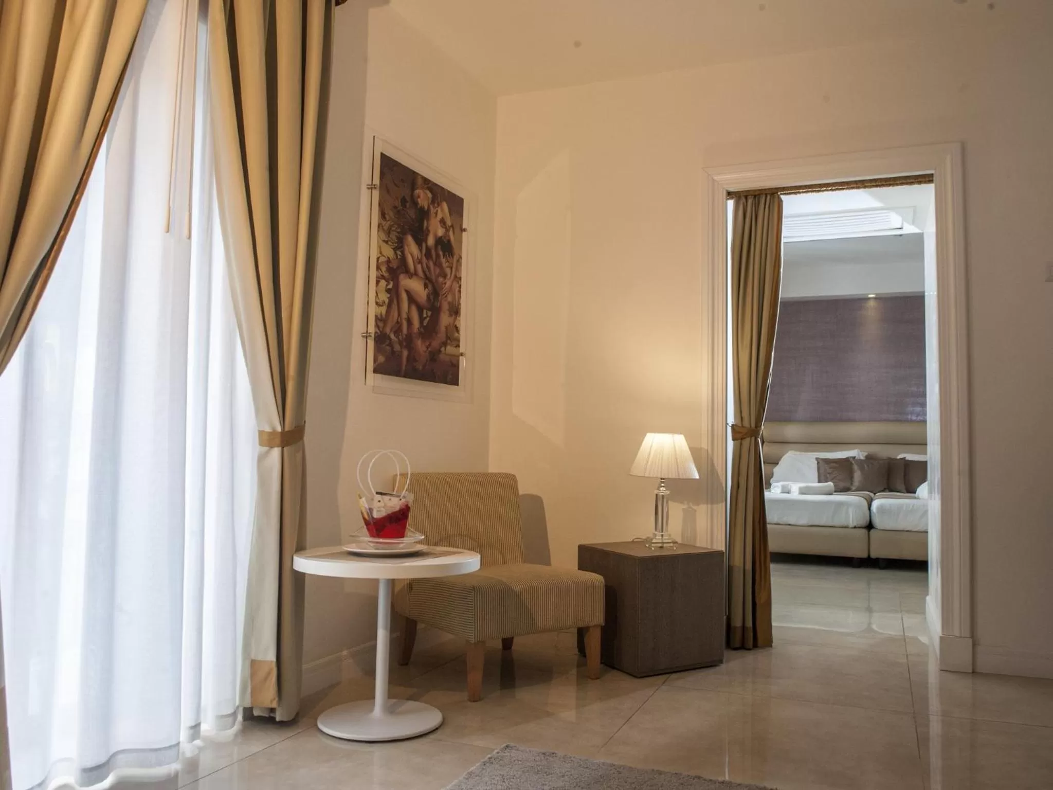 Living room, Bed in Hotel San Pietro