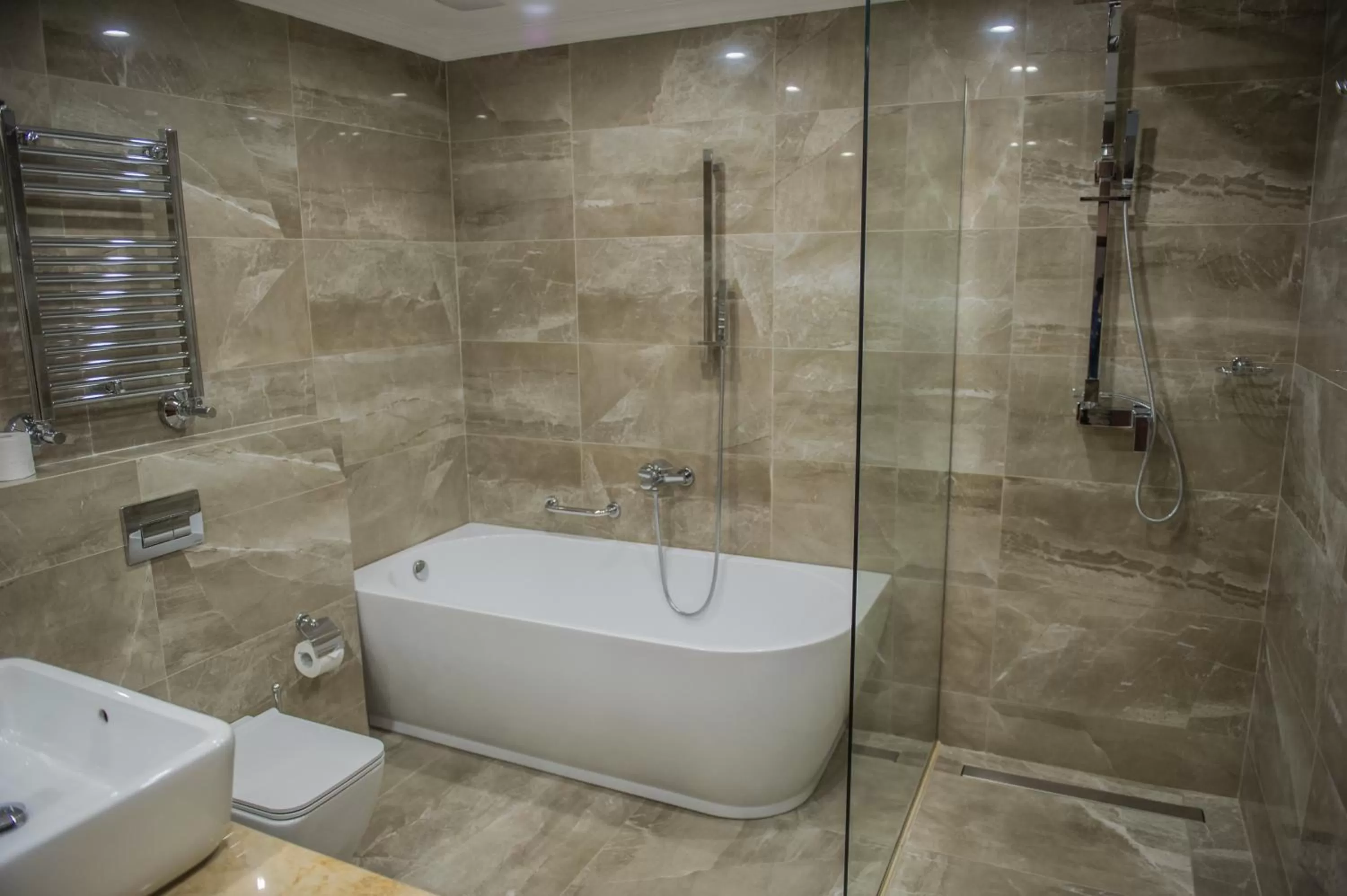 Shower in Bernardazzi Grand Hotel