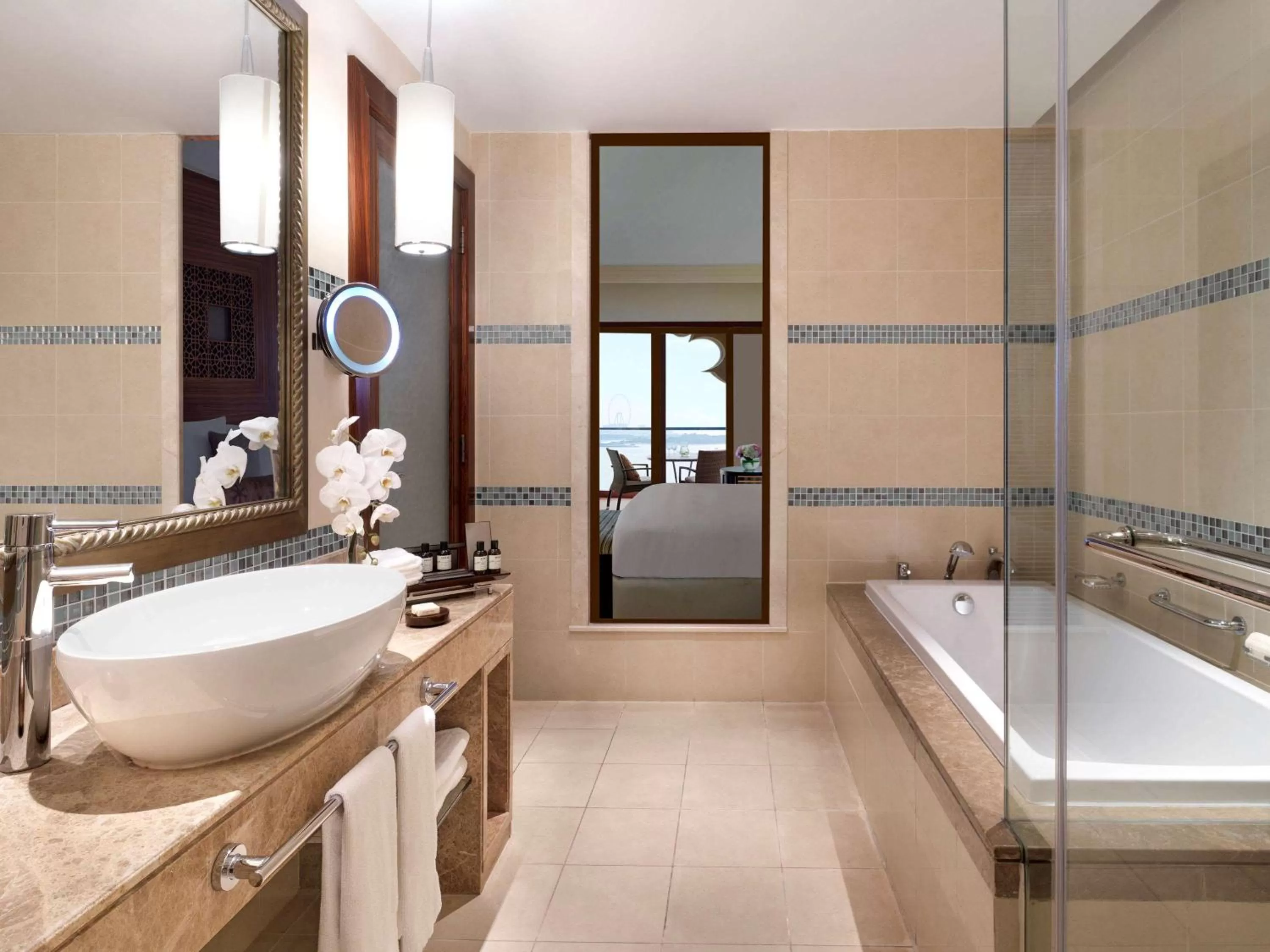 Photo of the whole room in Fairmont The Palm