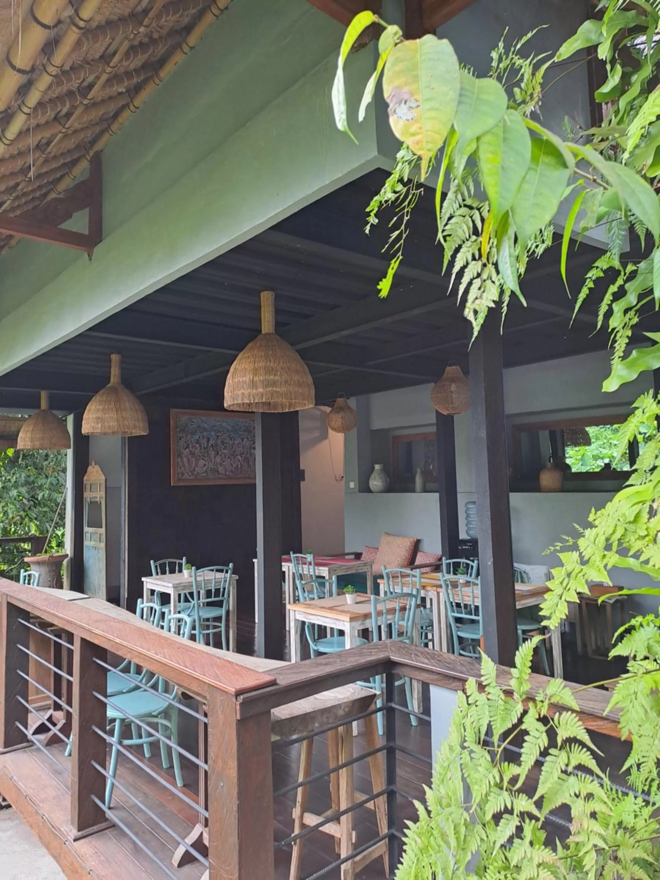 Restaurant/places to eat in Parvati Retreat Villas