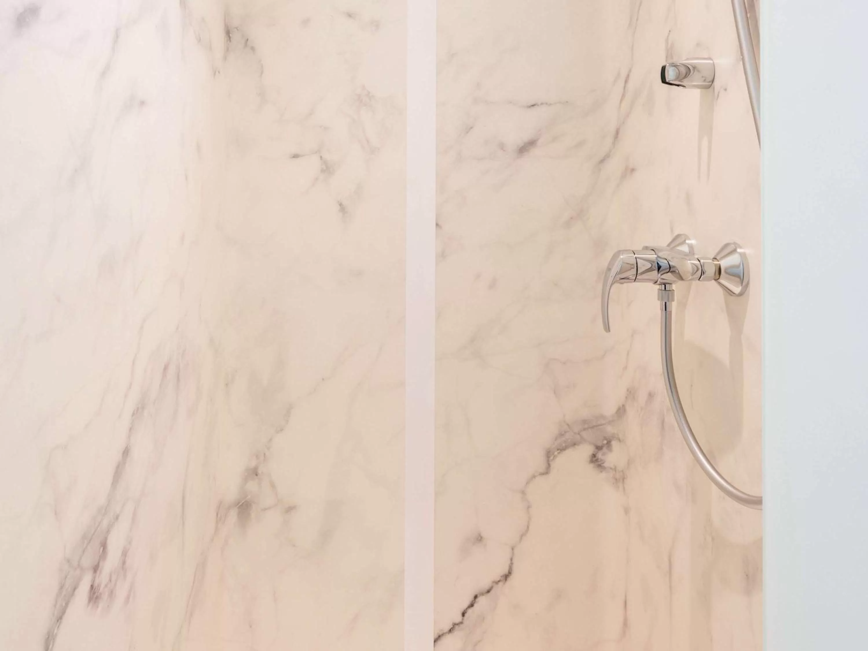 Photo of the whole room in ibis budget Antwerpen Centraal Station