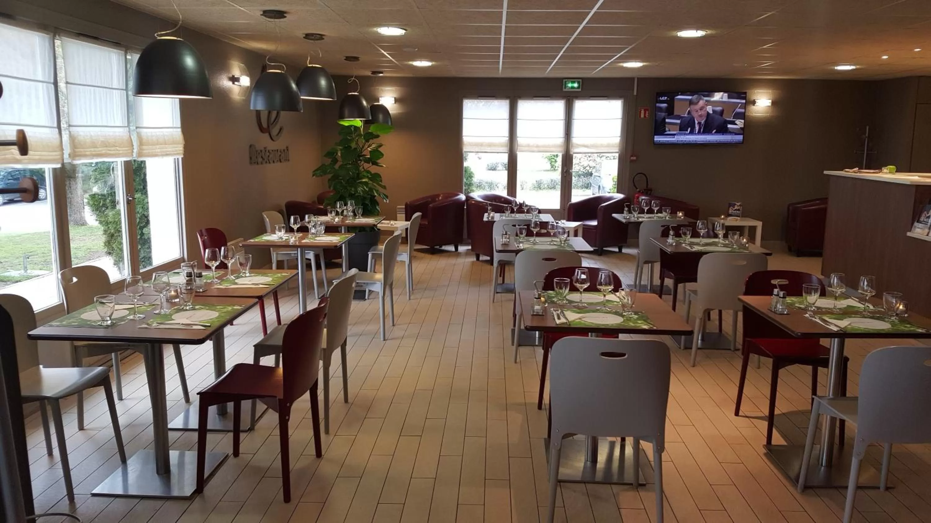 Restaurant/places to eat in Campanile Montluçon ~ Saint-Victor