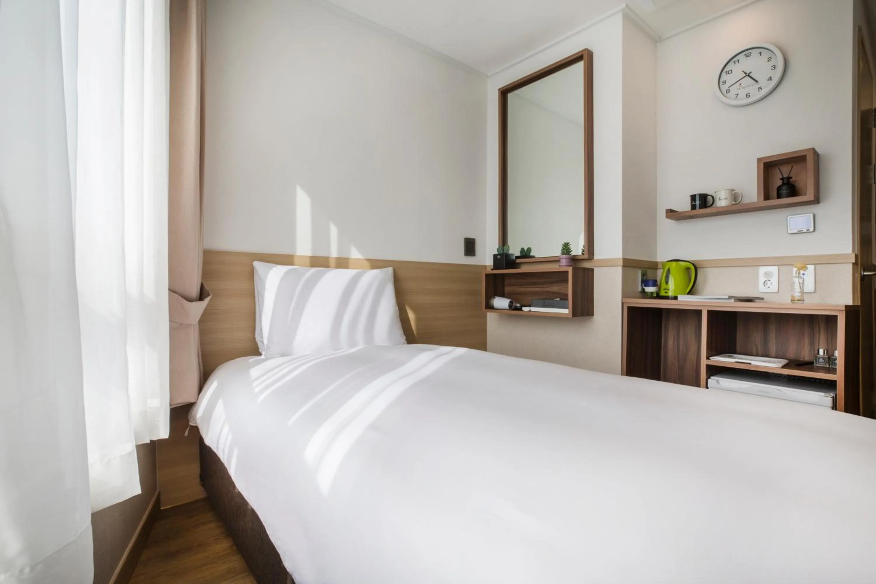 Bed in Five hotel Jongno