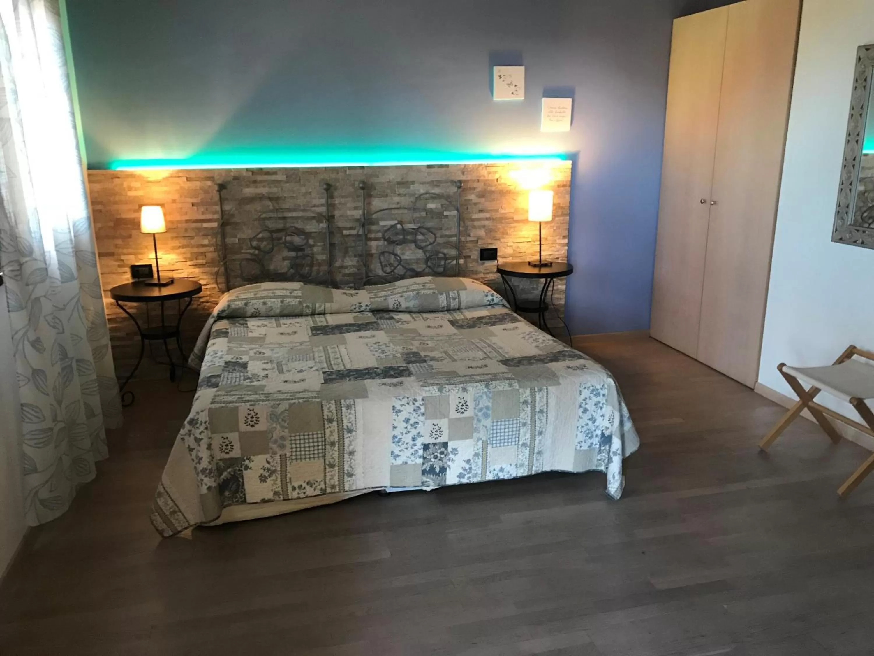 Photo of the whole room, Bed in Il Milione Country Hotel