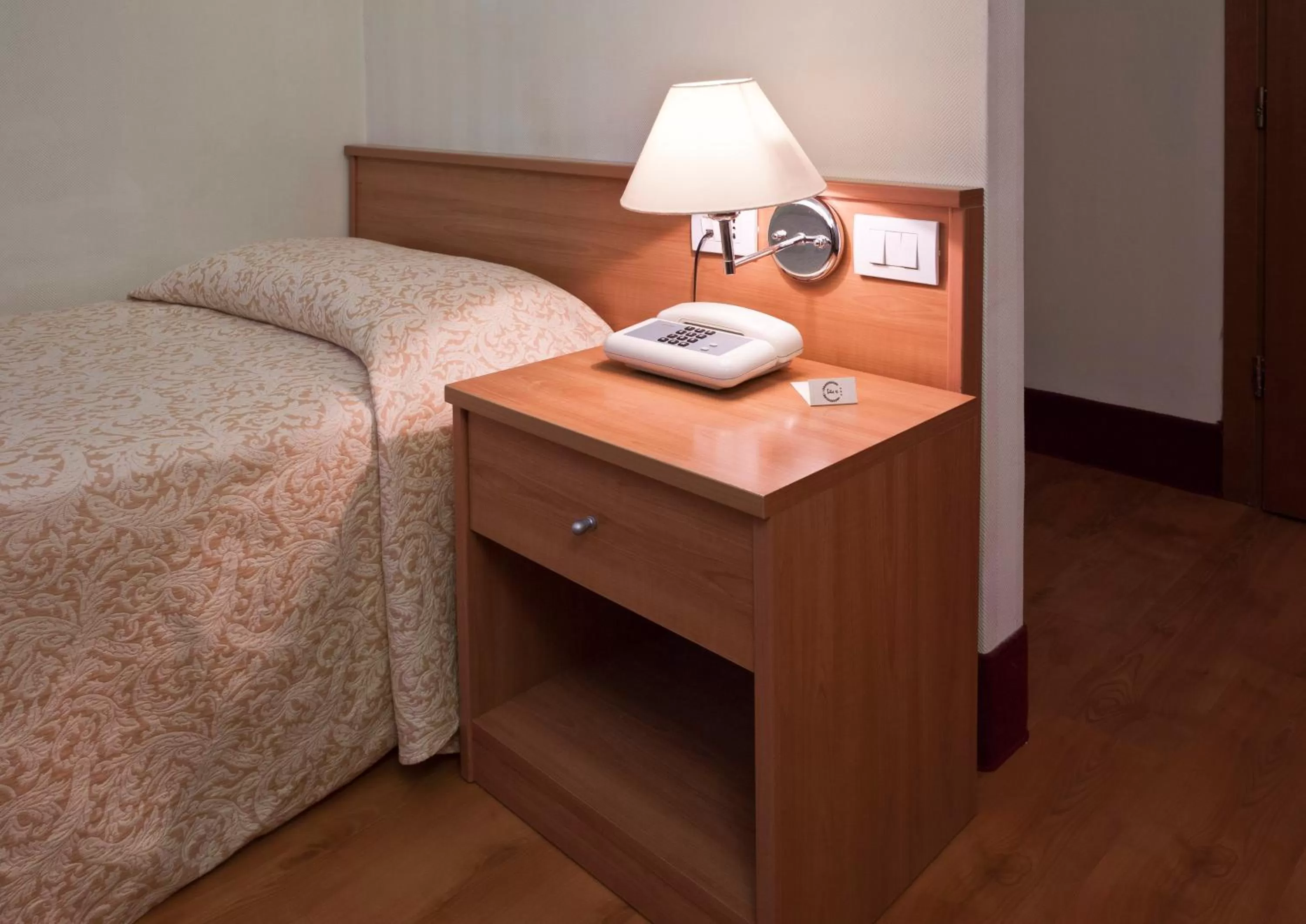 Bedroom, Bed in Hotel Fortuna