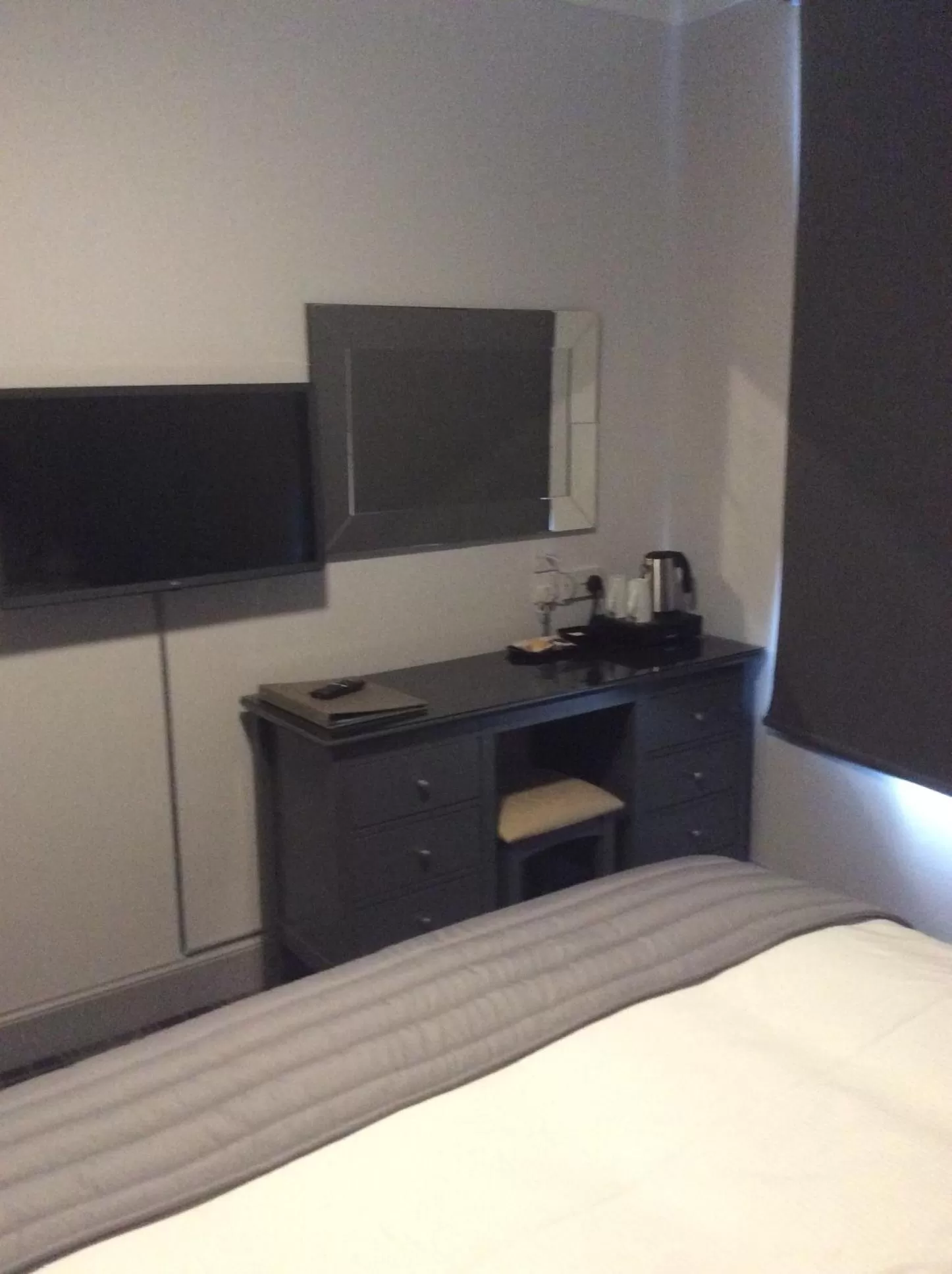 TV and multimedia, Bed in The Royal Hotel