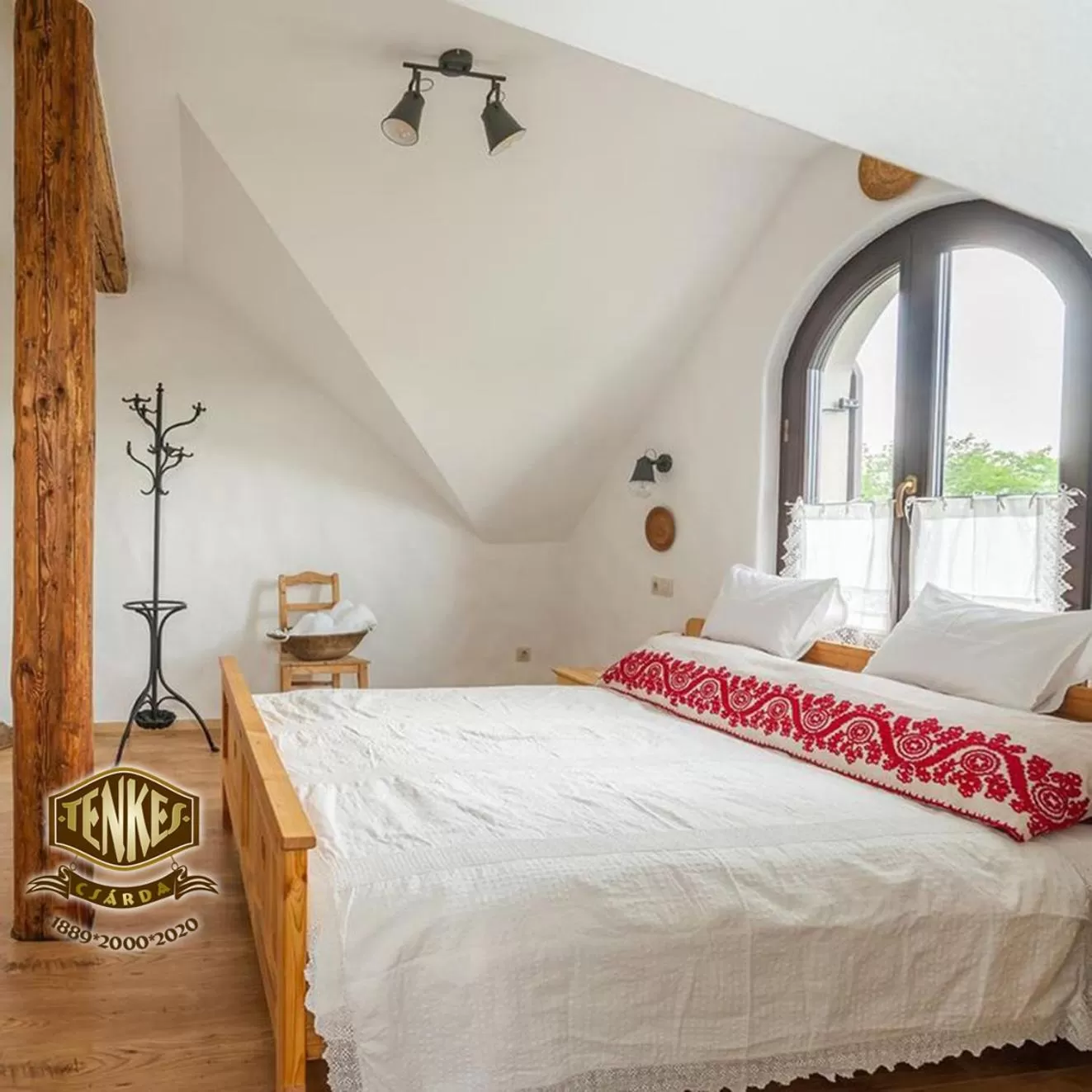 Bed in Tenkes Fogadó és Vendégház Harkány