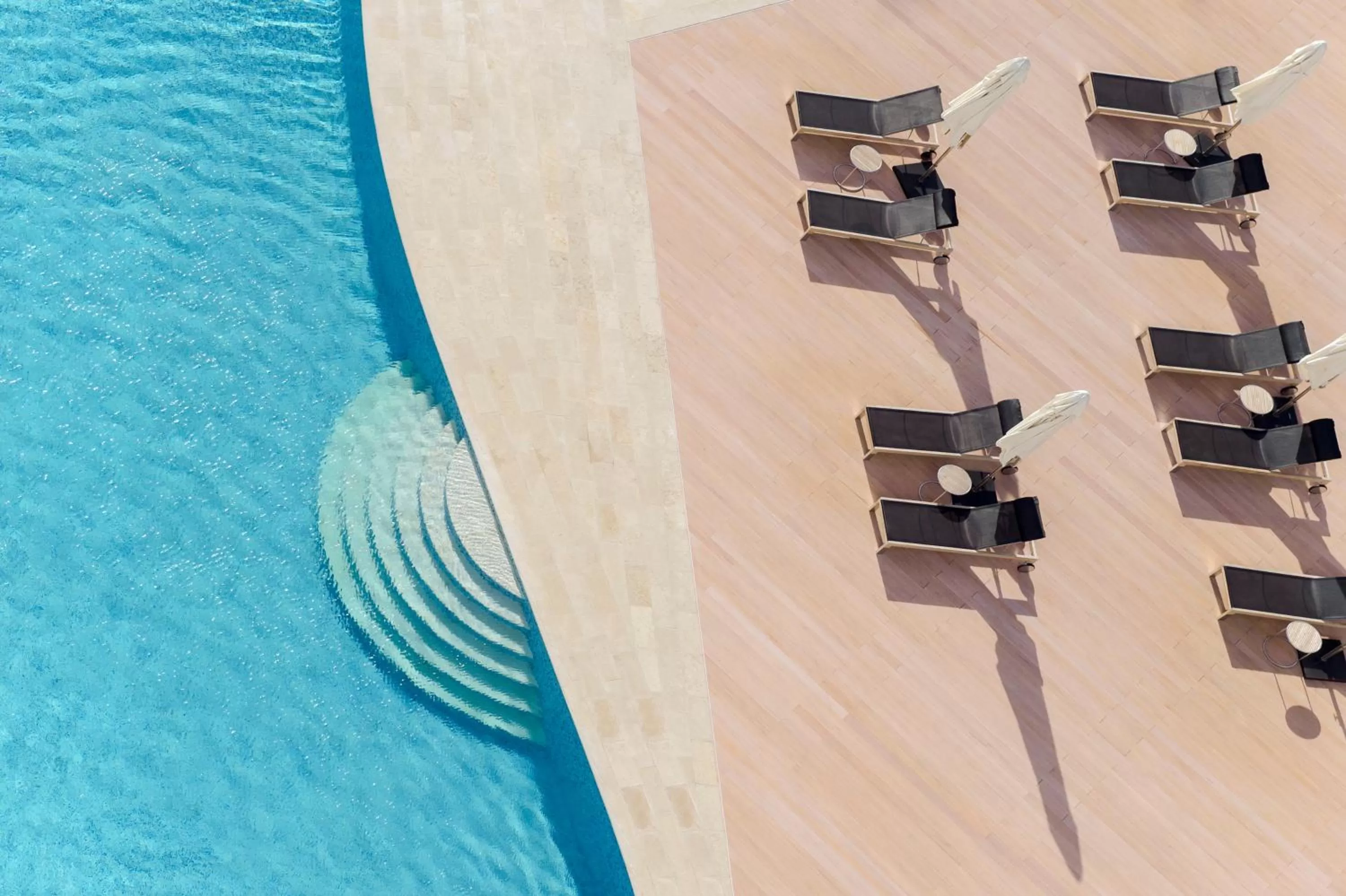 Swimming pool in Ibis Fujairah