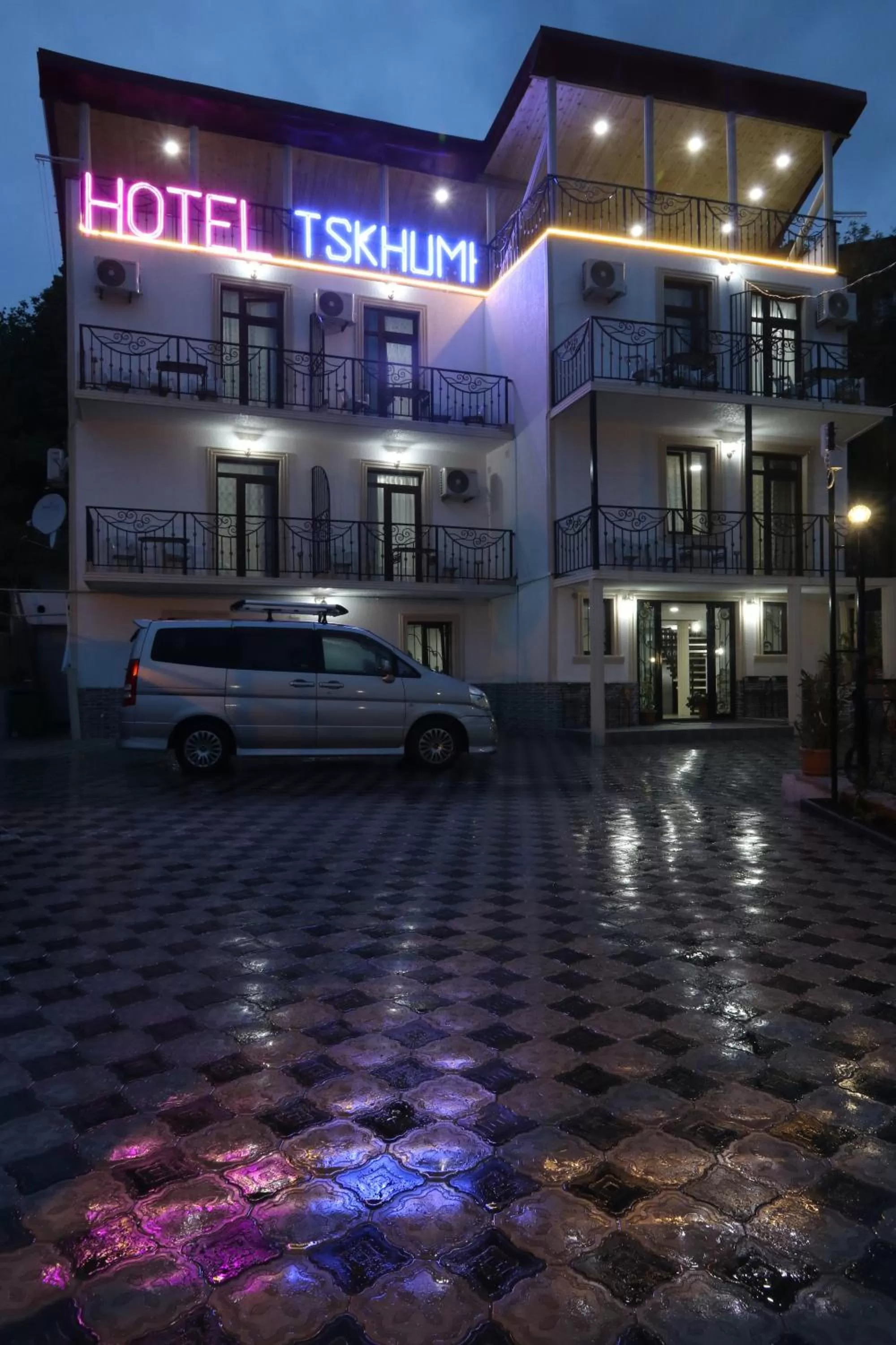 Facade/entrance in Hotel Tskhumi