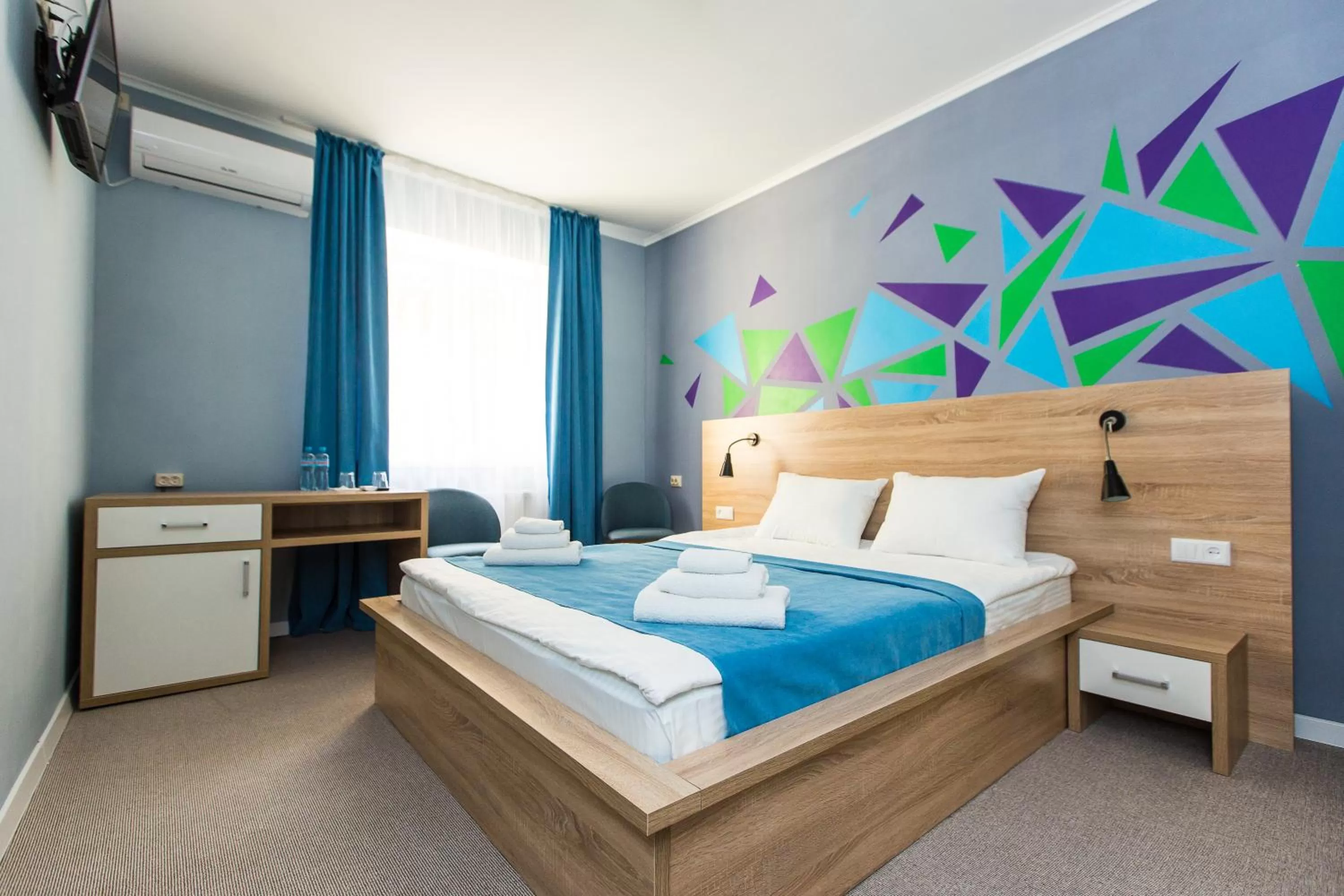 Bedroom, Bed in Blum Hotel