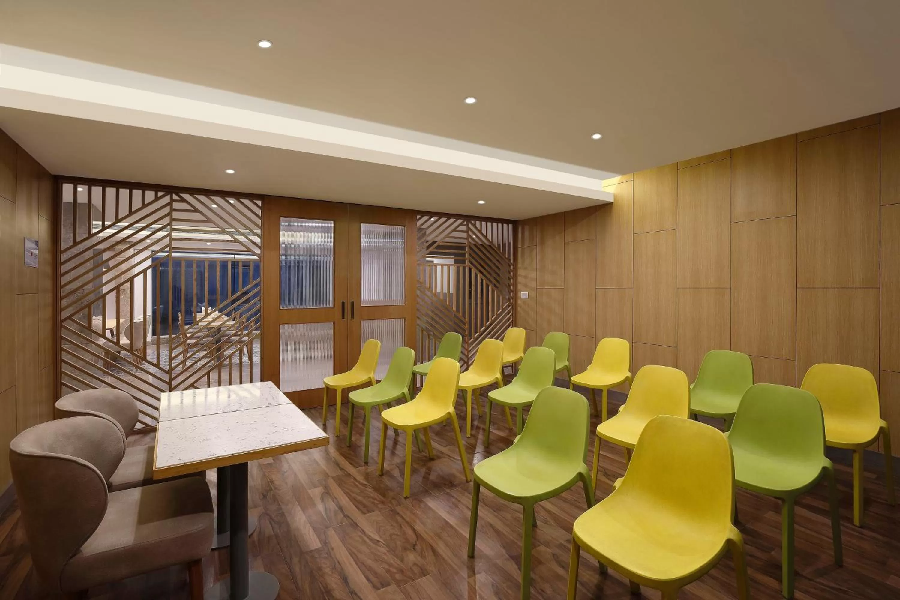 Meeting/conference room in Holiday Inn Express Ahmedabad Prahlad Nagar by IHG