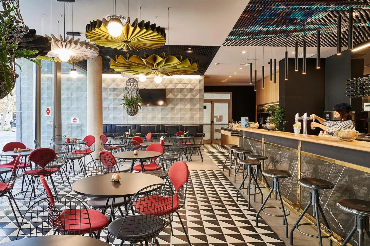 Restaurant/places to eat in Ibis Barcelona Plaza Glòries 22@