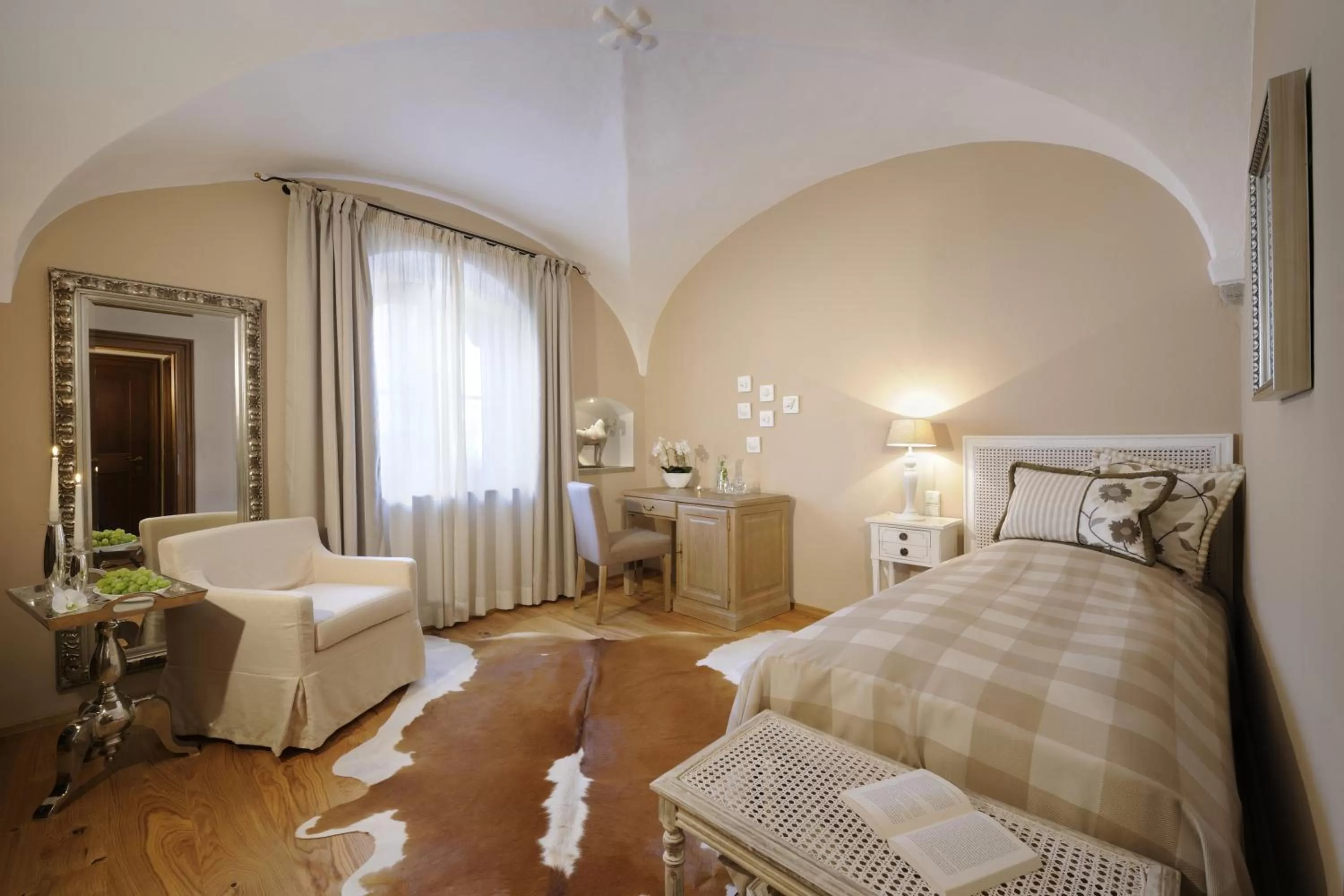 Bedroom, Bed in Hotel Gut Ising