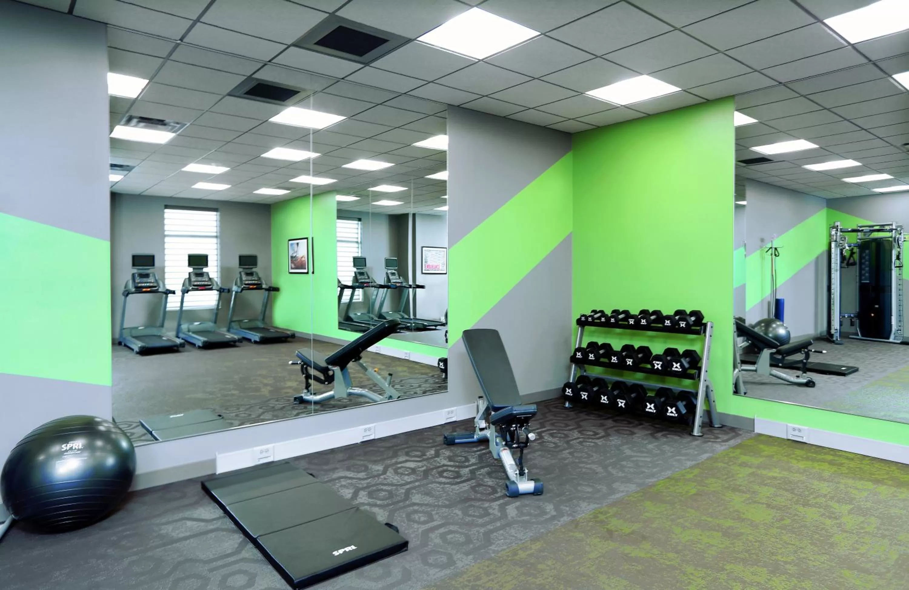 Fitness centre/facilities in Holiday Inn & Suites Sioux Falls - Airport by IHG