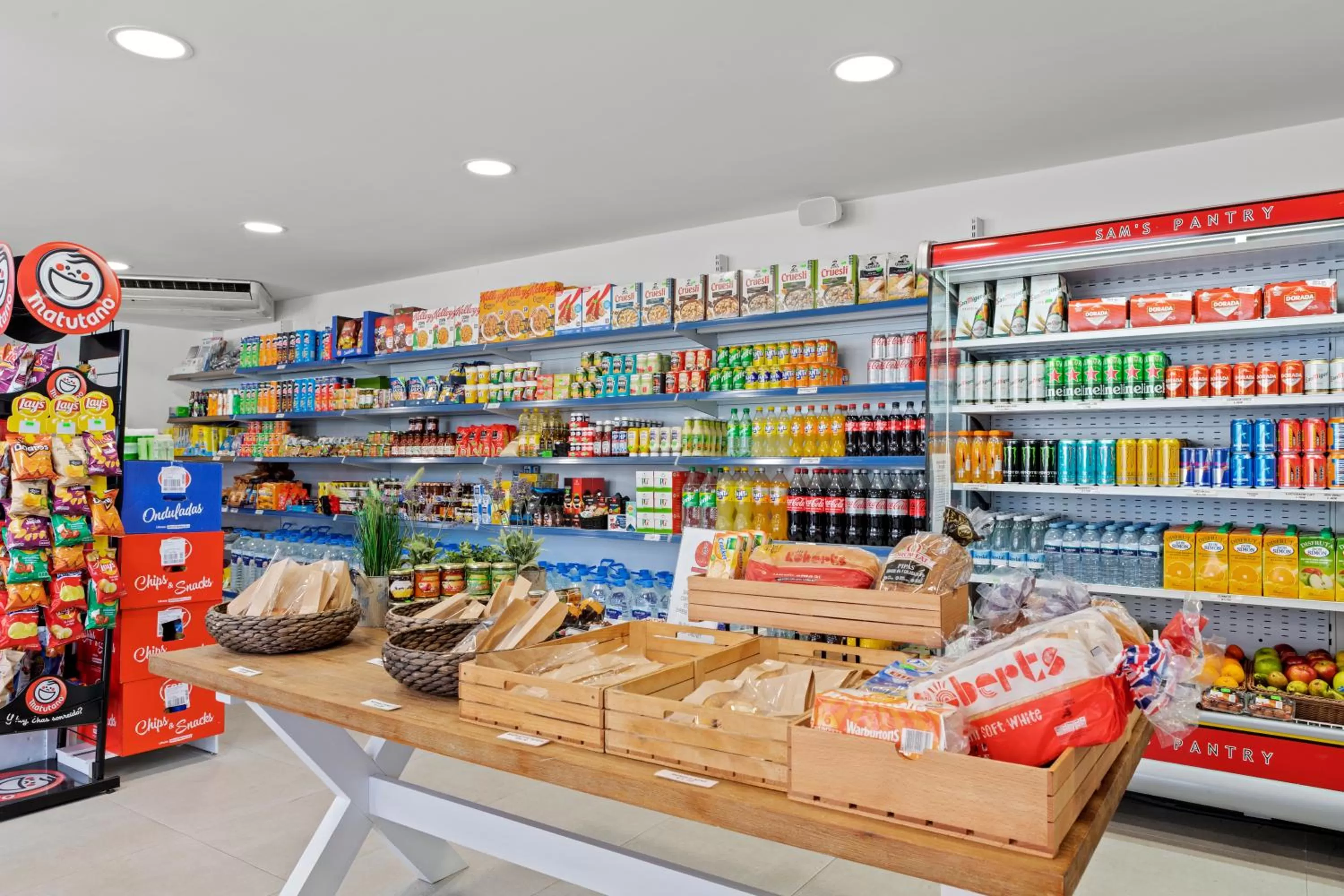 Supermarket/grocery shop in Wyndham Residences Golf del Sur