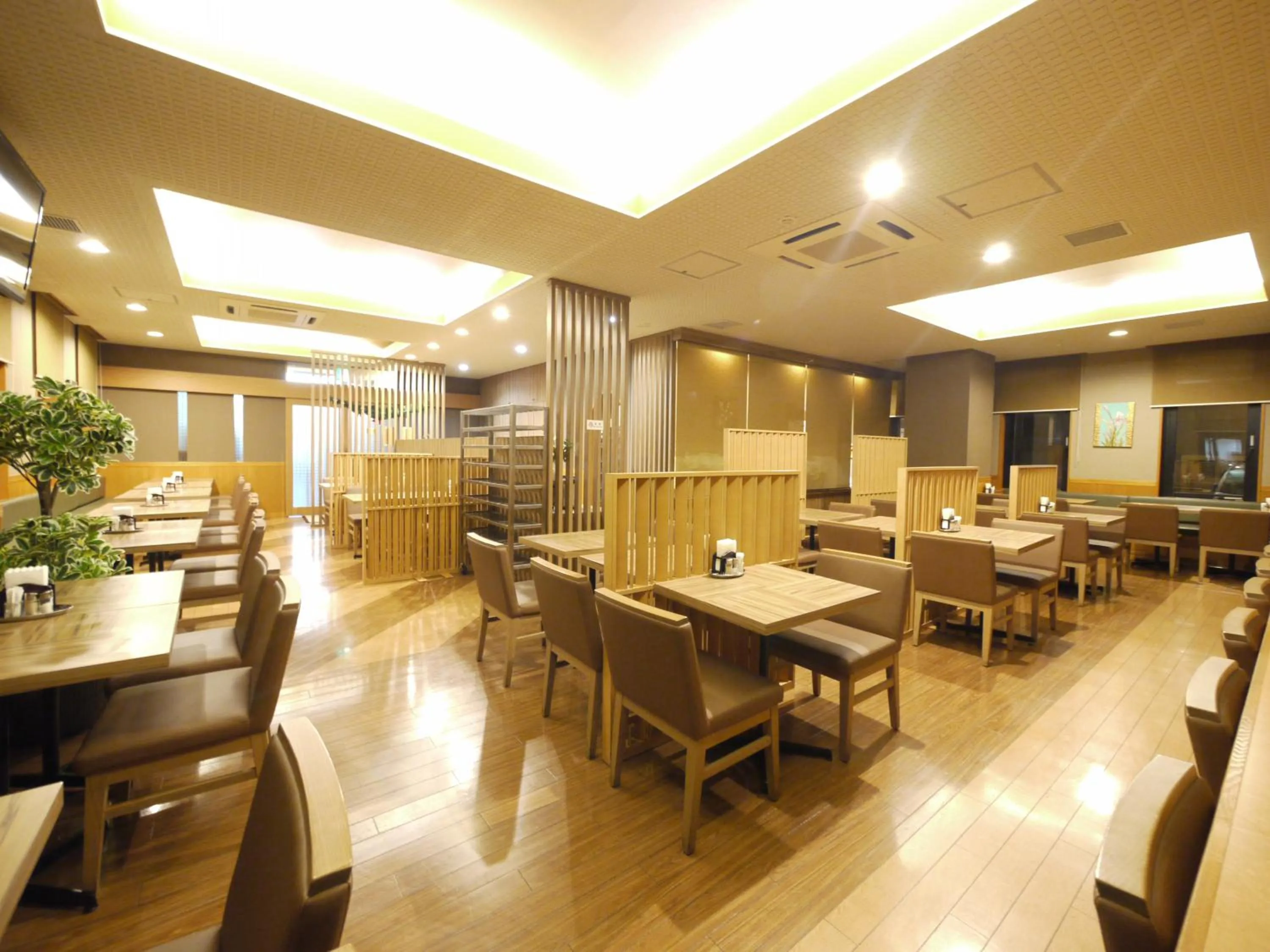 Restaurant/places to eat in Hotel Route-Inn Obihiro Ekimae