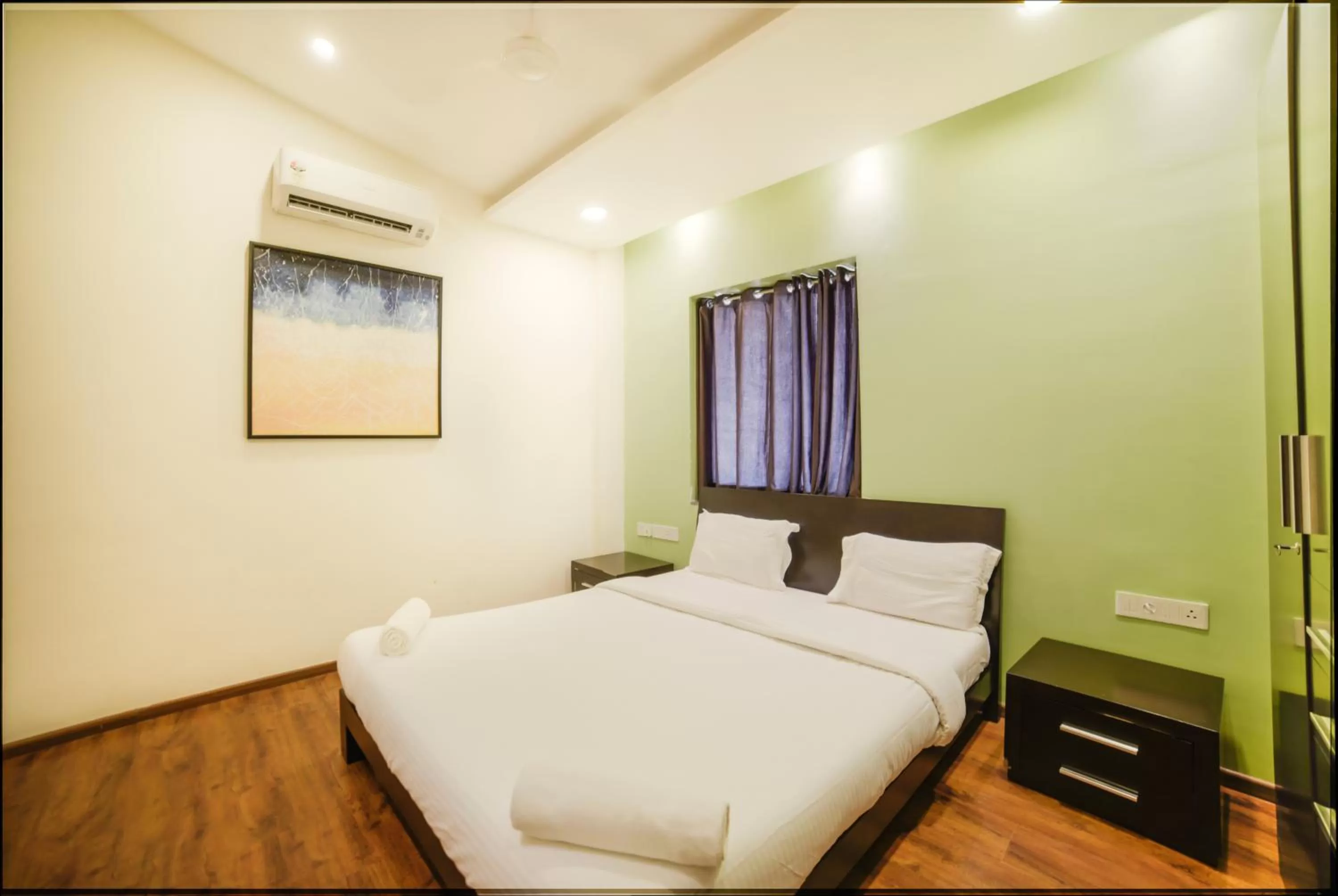 Bedroom, Bed in Eternal wave by HappyInch