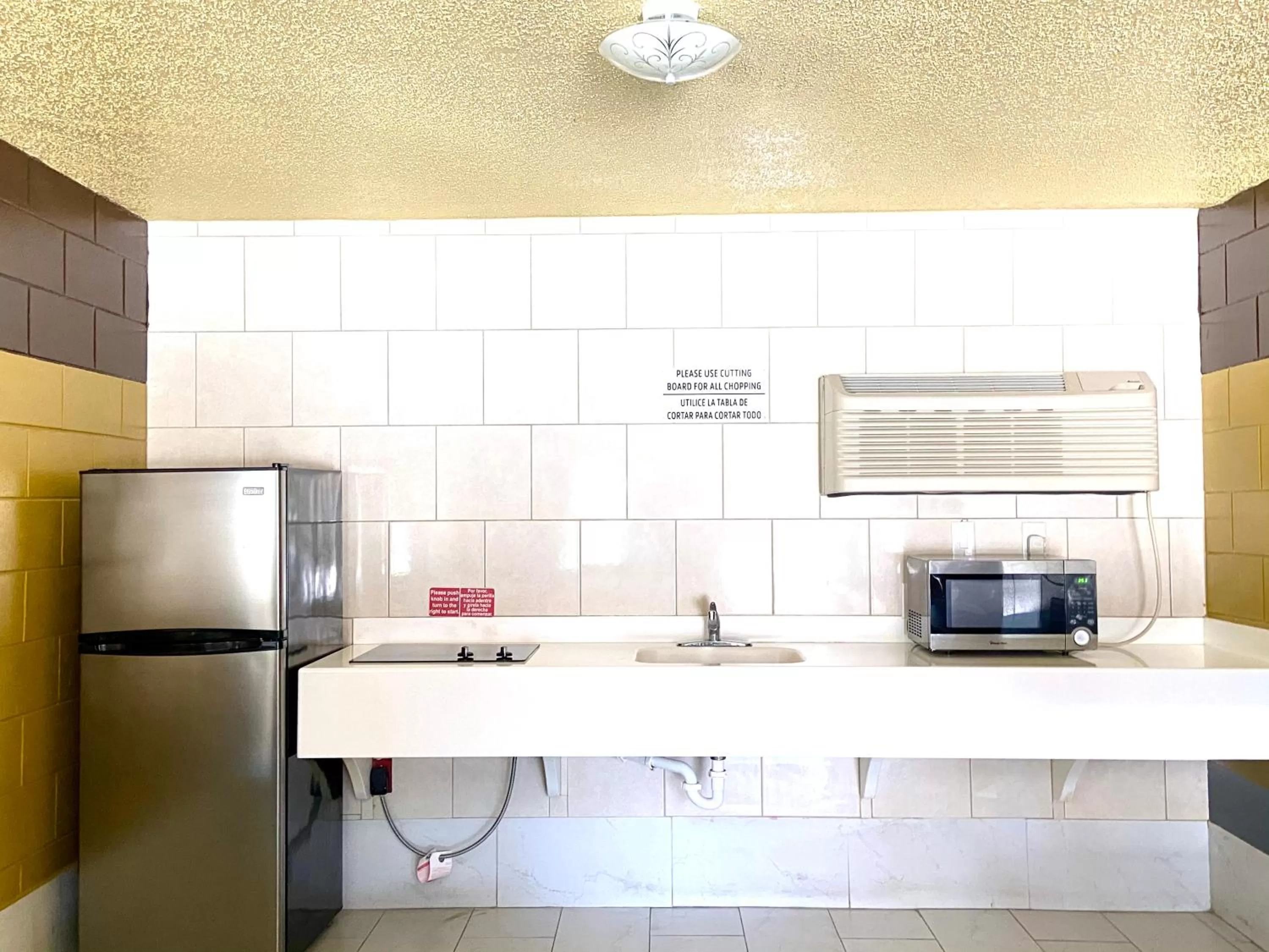 Bathroom in Savannah Inn and Suites Savannah Port Area