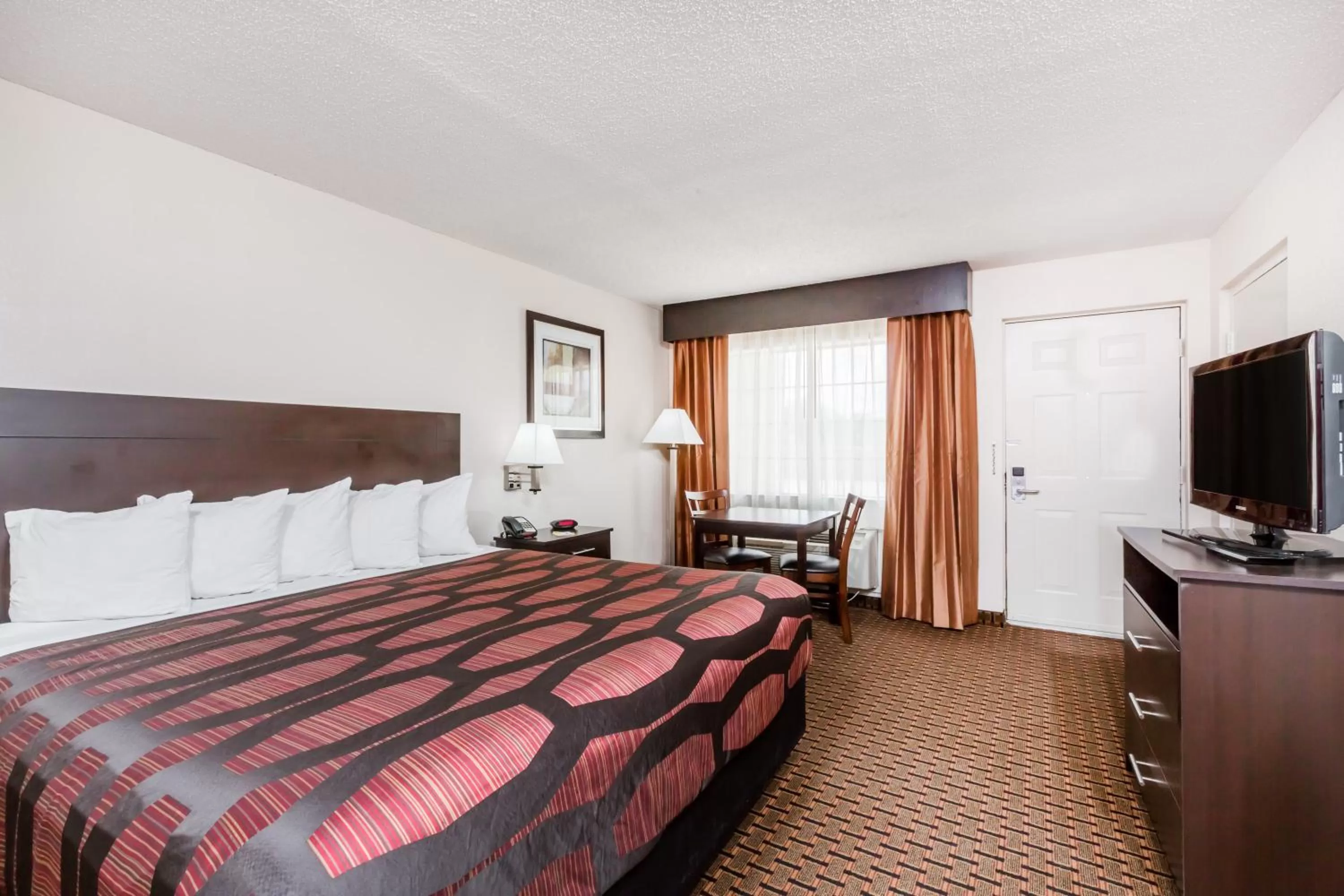Photo of the whole room, Bed in Days Inn by Wyndham Pearl/Jackson Airport