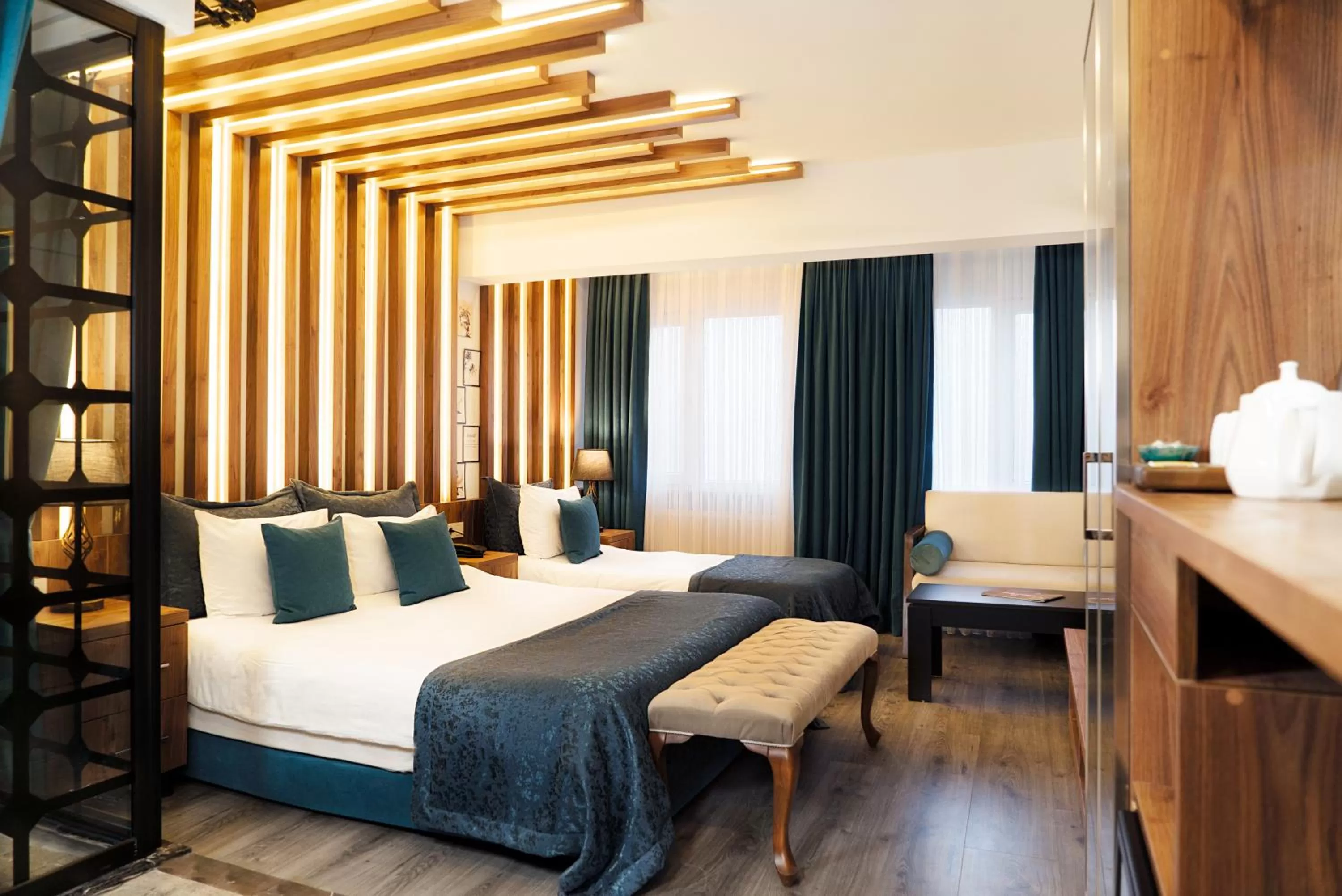 Shower, Bed in Taksim Yazıcı Residence