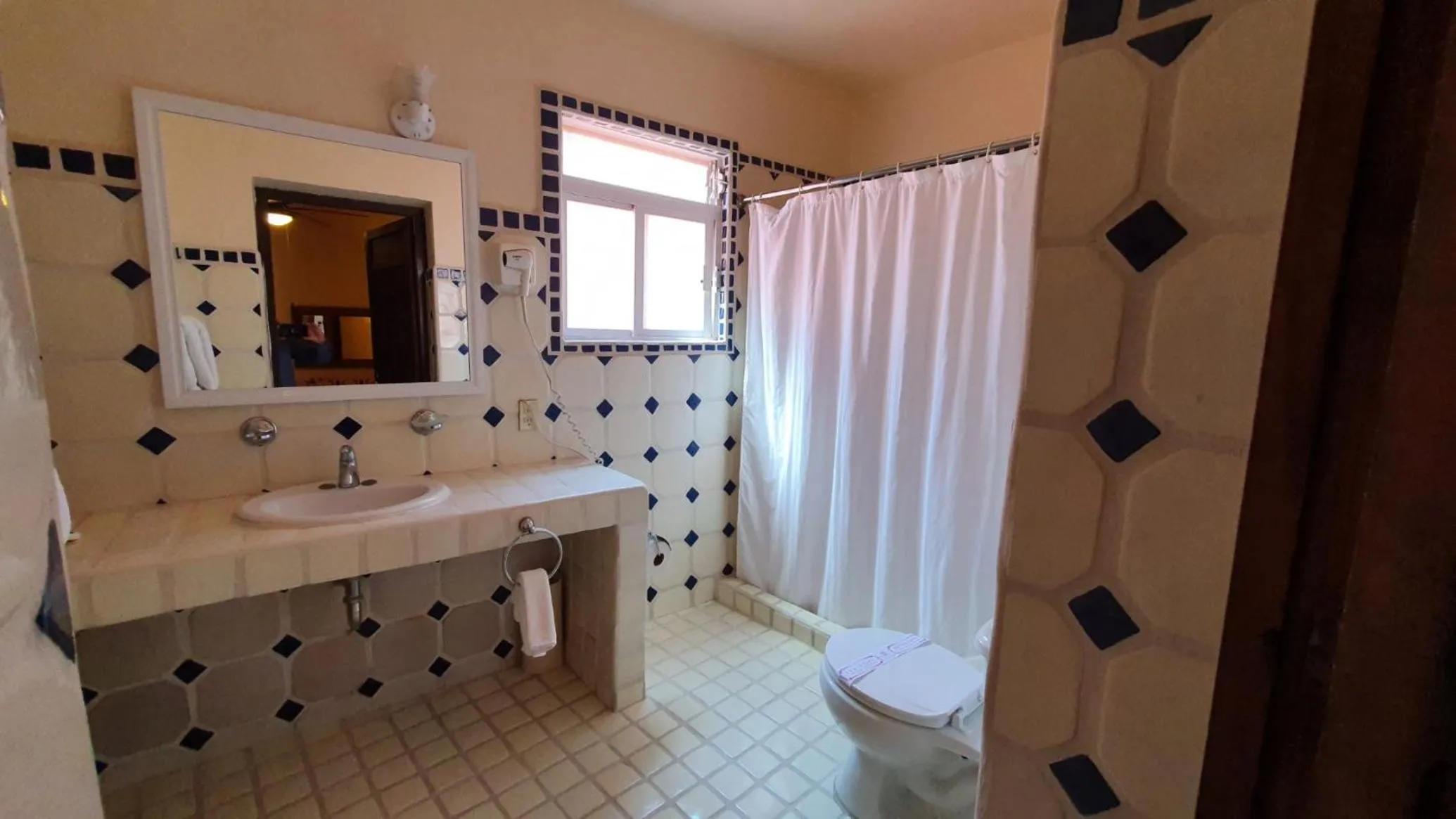 Shower in Hotel Posada Santa Fe