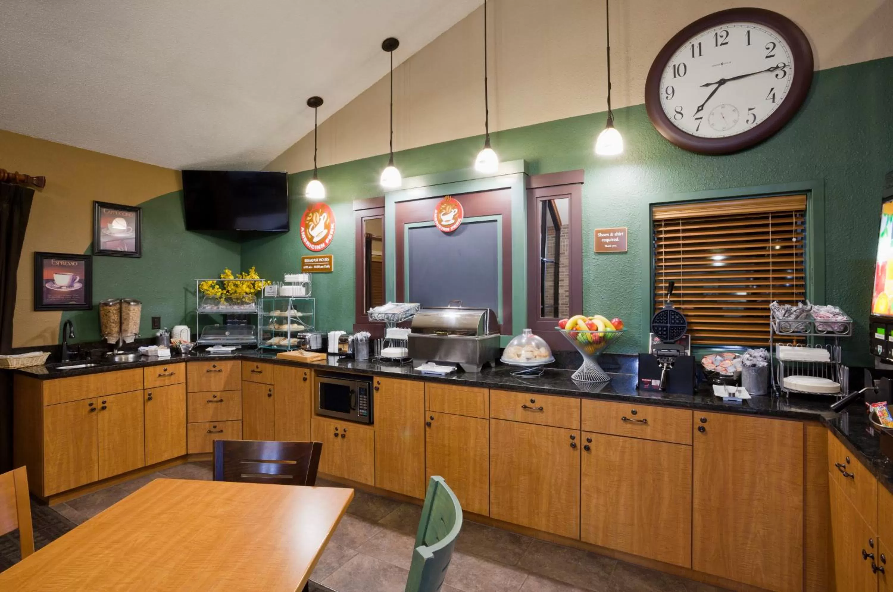 Continental breakfast in AmericInn by Wyndham Osceola