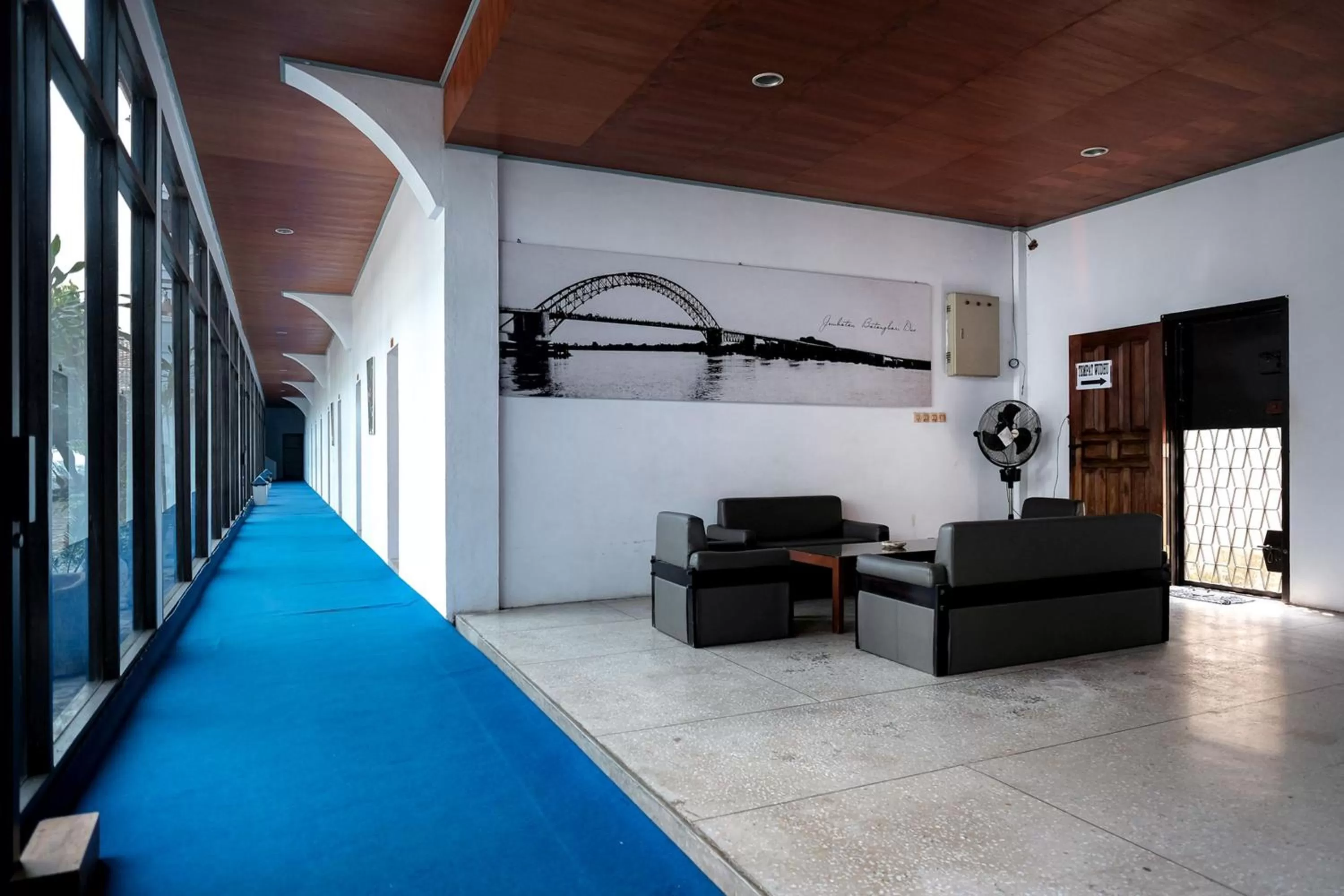 Living room in RedDoorz @ Cempaka Putih Jambi