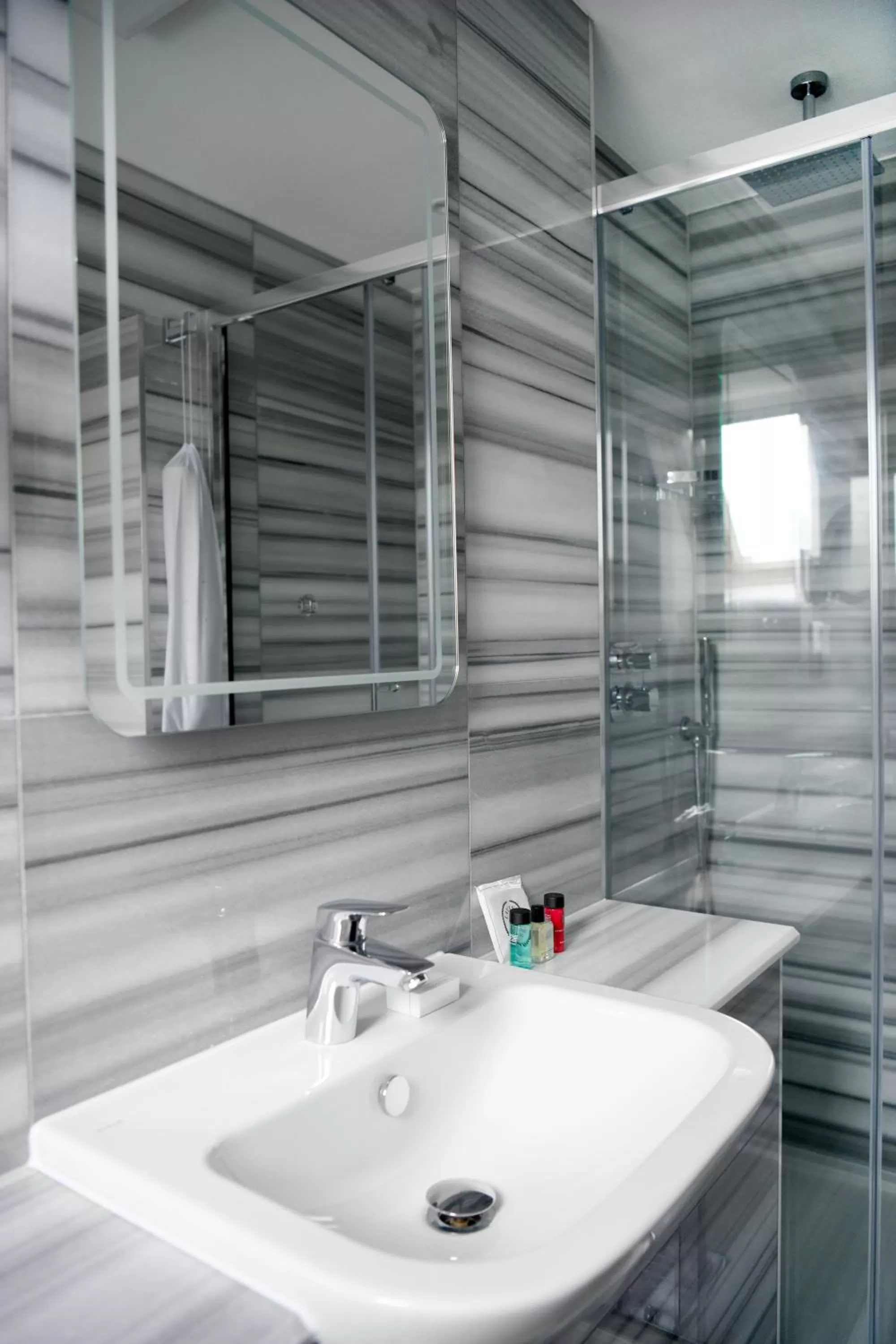 Bathroom in Warren House Hotel