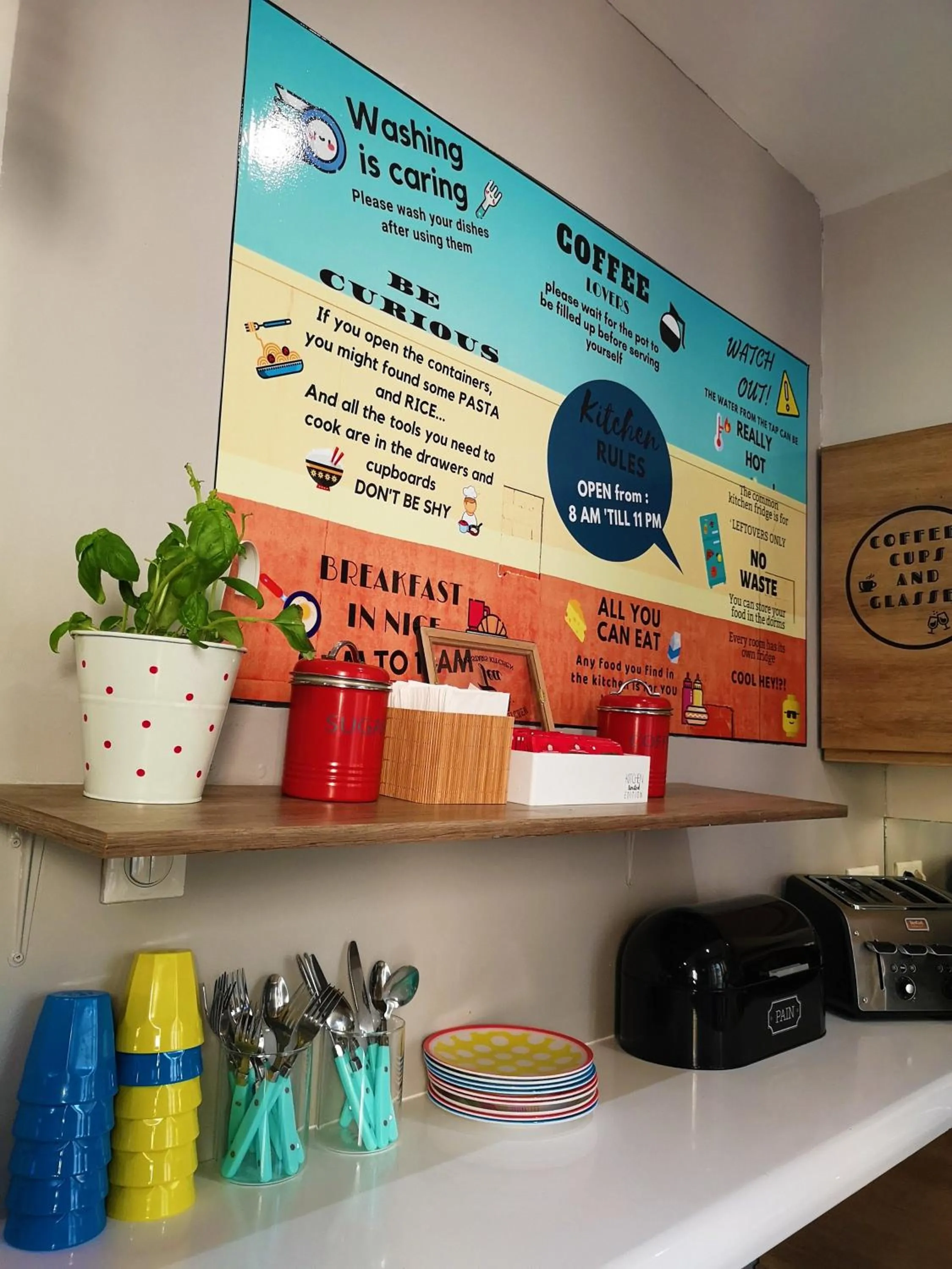 Communal kitchen in Meyerbeer Beach