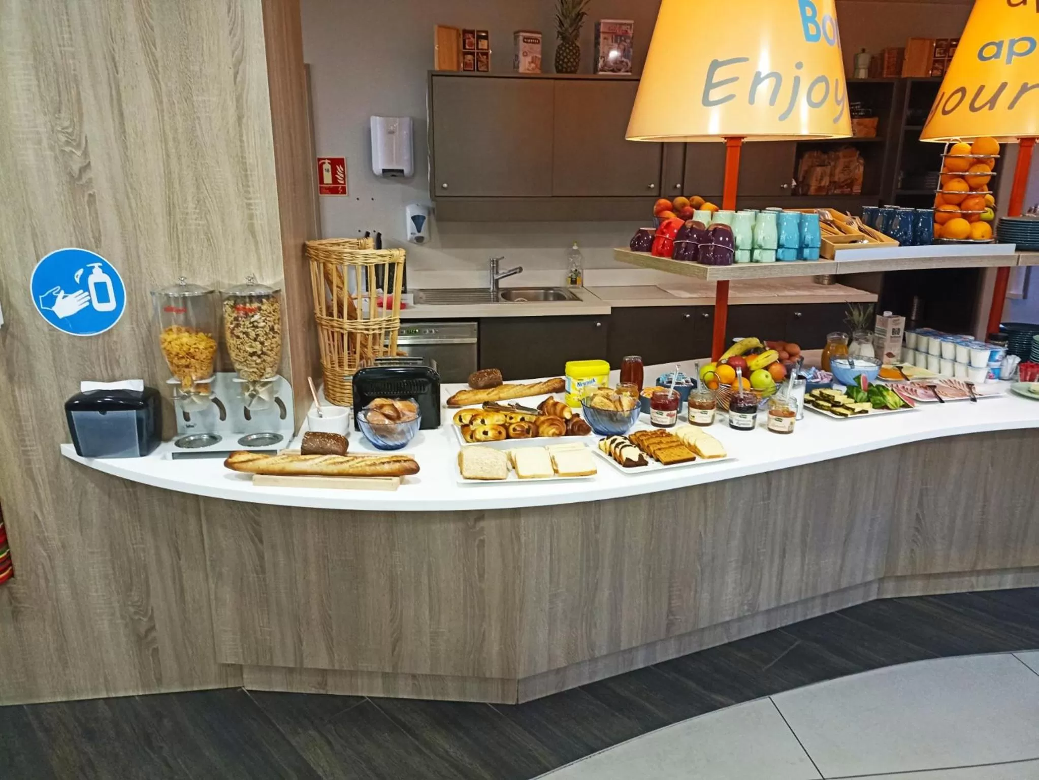 Breakfast in First Inn Hotel Paris Sud Les Ulis