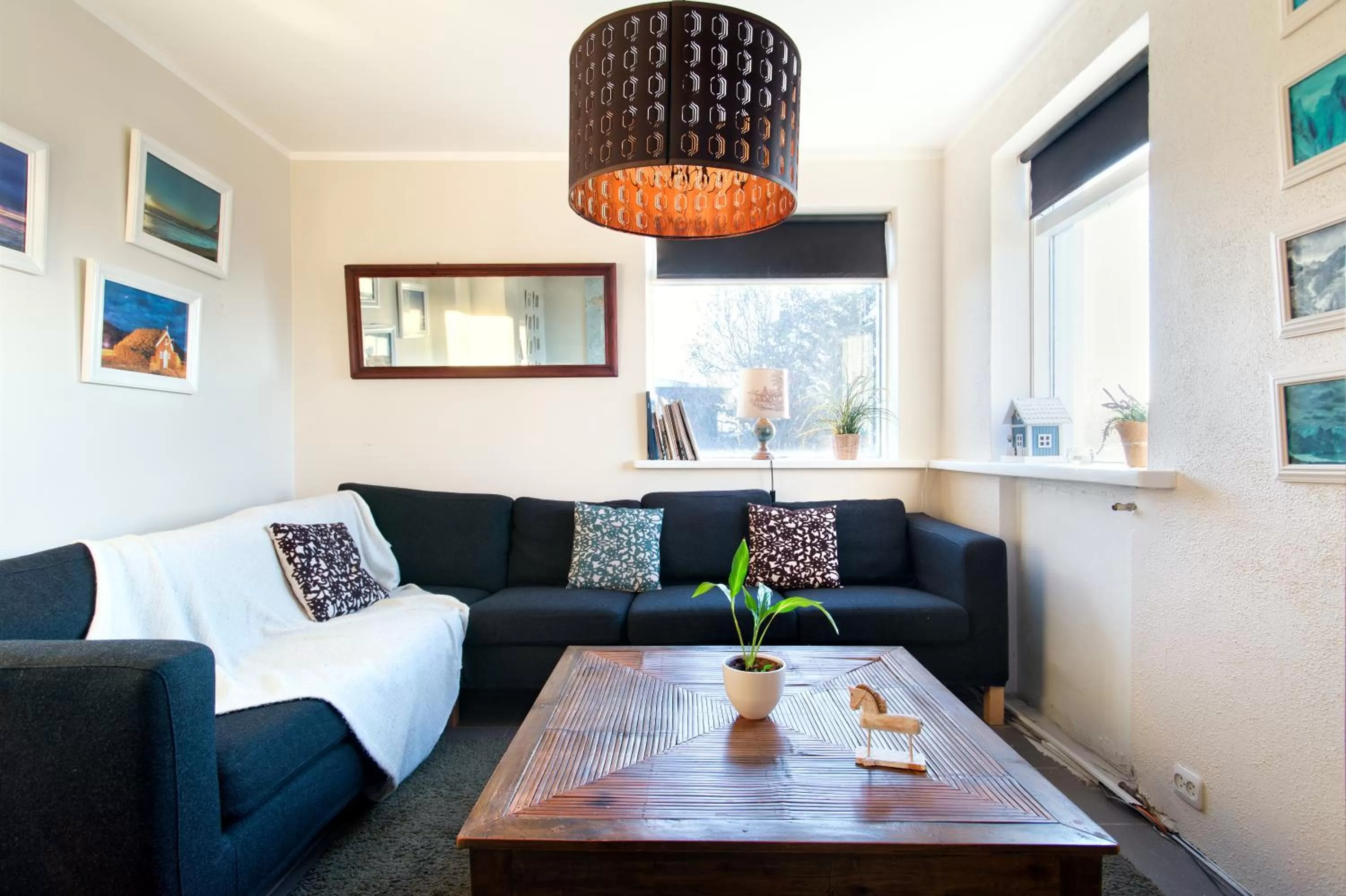 Communal lounge/ TV room, Seating Area in Blue House B&B