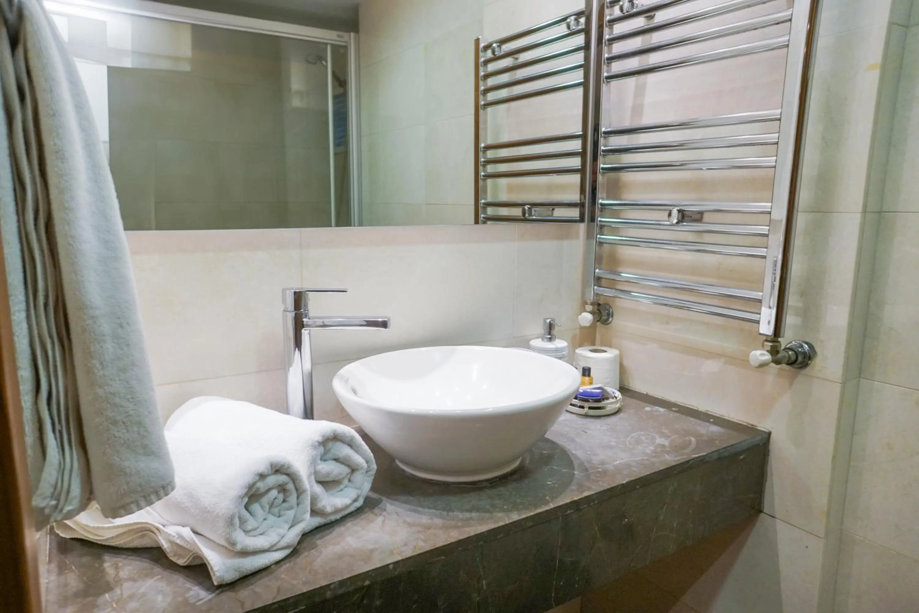 Shower in Triada Hotel Taksim - Special Category
