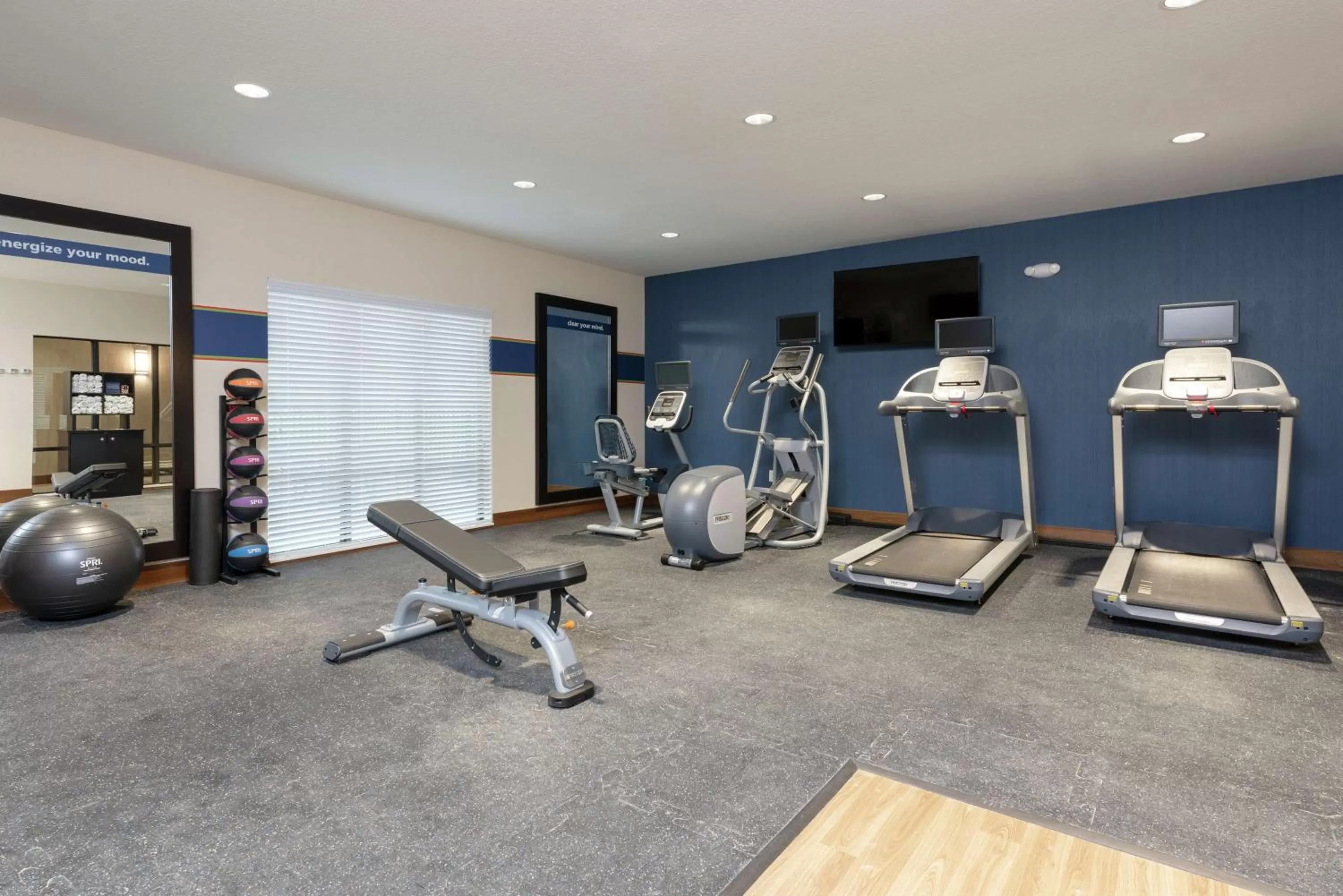 Fitness centre/facilities in Hampton Inn & Suites Xenia Dayton