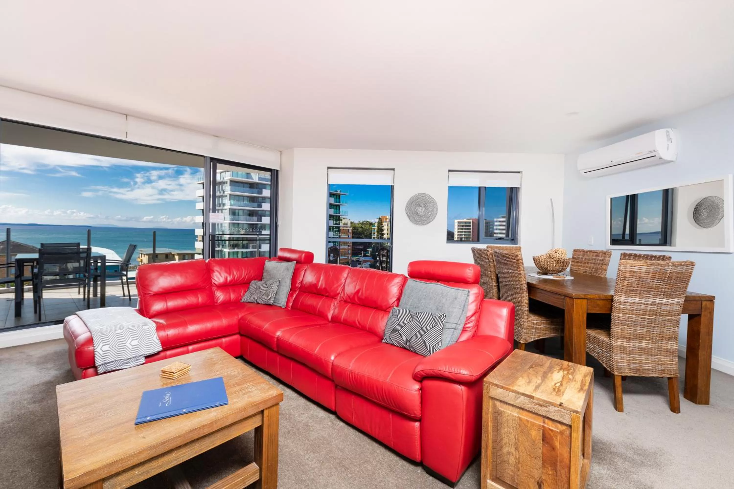 TV and multimedia in Sevan Apartments Forster