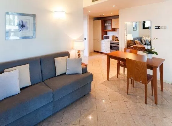 Kitchen or kitchenette in Cosmo Hotel Torri