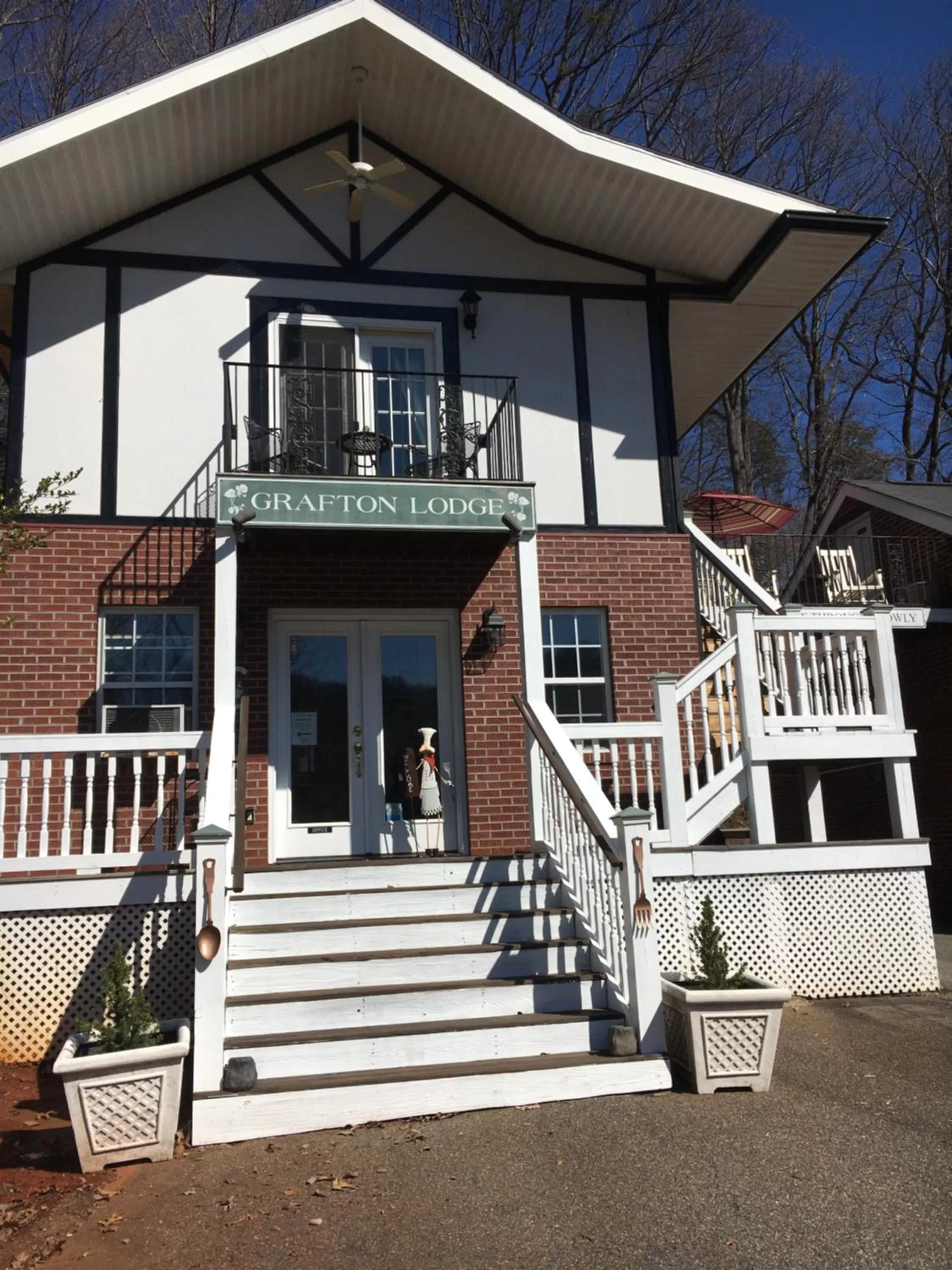 Property building in Grafton Lodge