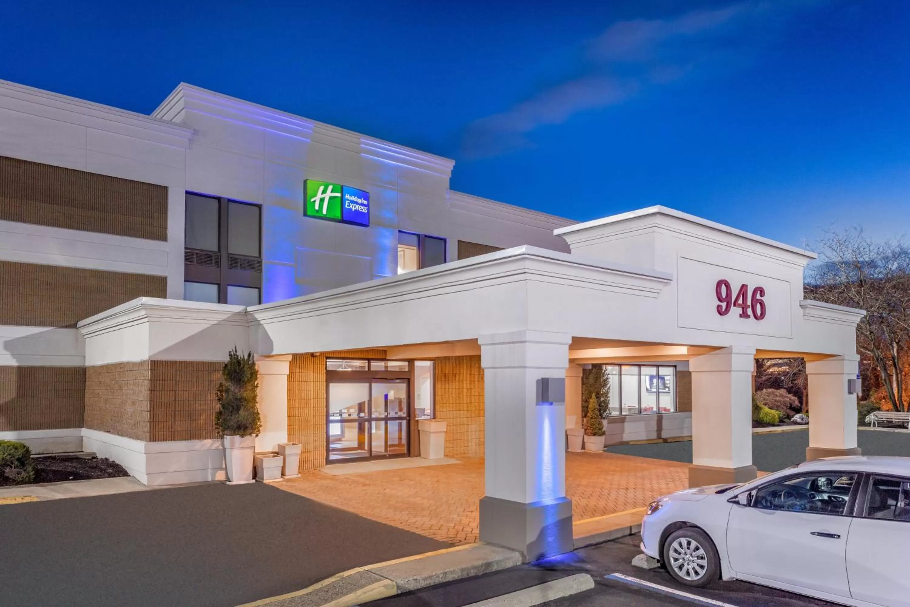 Property building in Holiday Inn Express Ramsey Mahwah by IHG