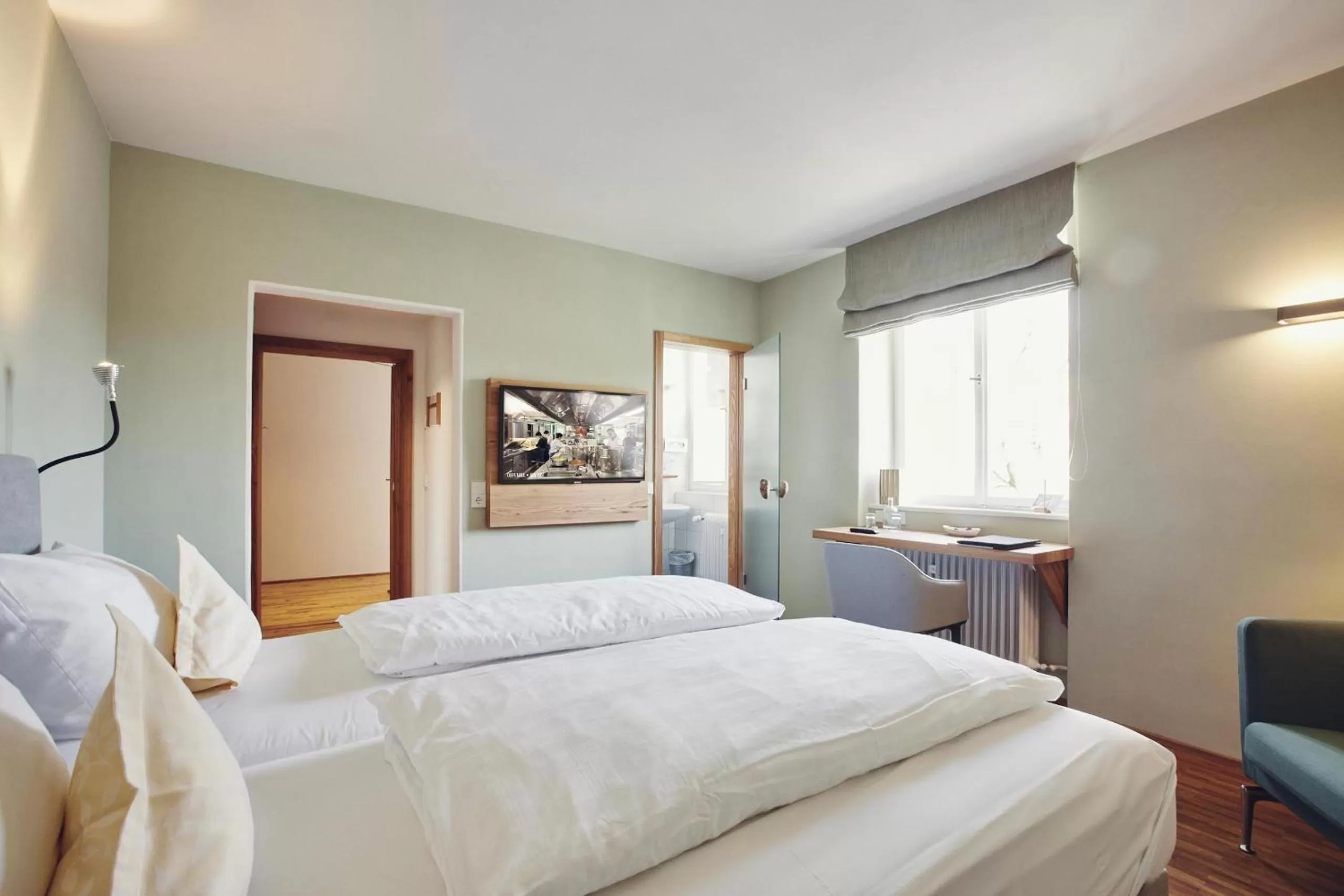 Photo of the whole room, Bed in Genusshotel Alte Post