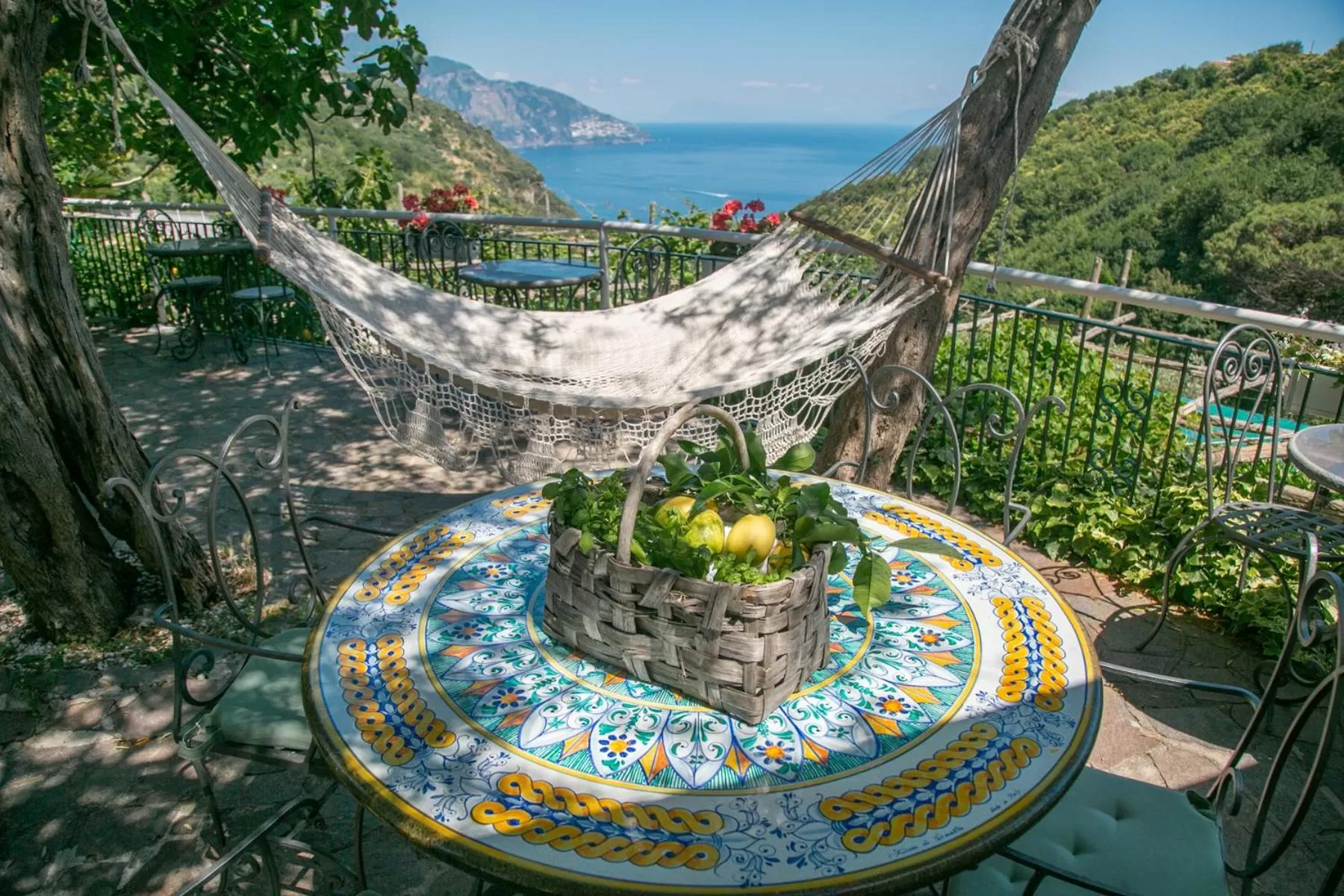 Dining area in Villa Costanza sorrento B&b